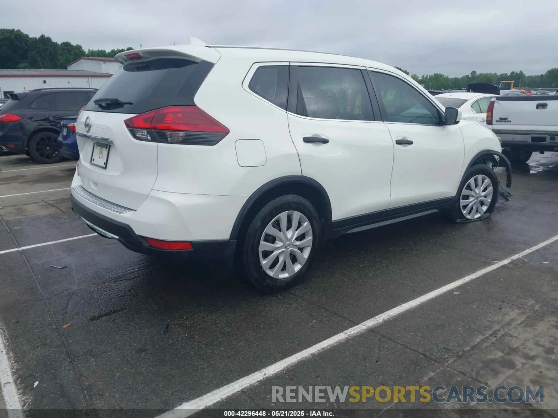 4 Photograph of a damaged car JN8AT2MTXLW030530 NISSAN ROGUE 2020