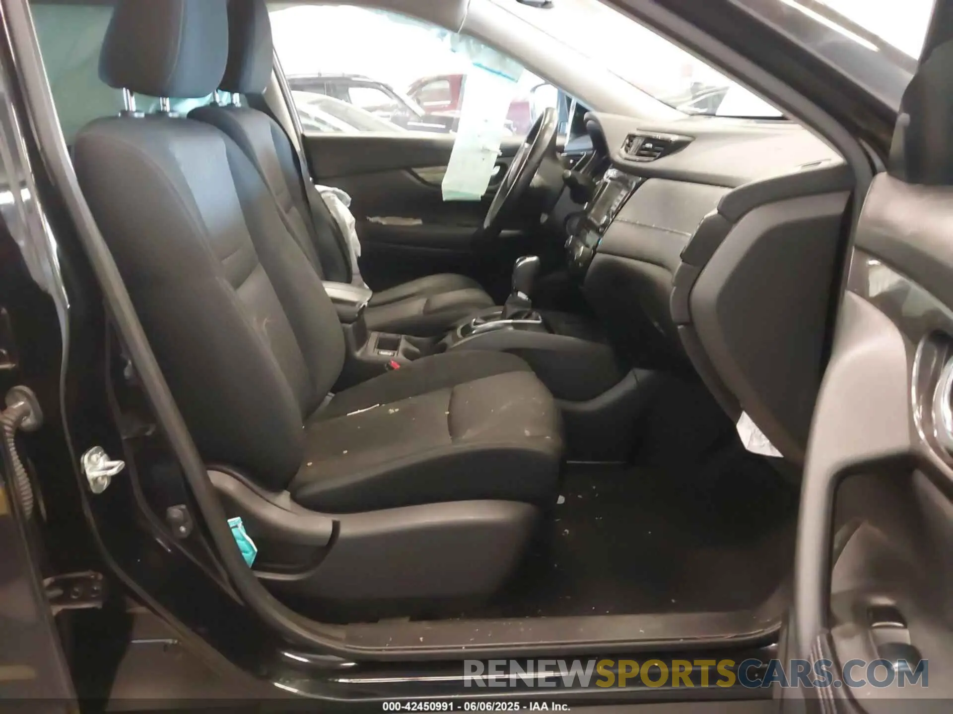 5 Photograph of a damaged car JN8AT2MV0LW132906 NISSAN ROGUE 2020