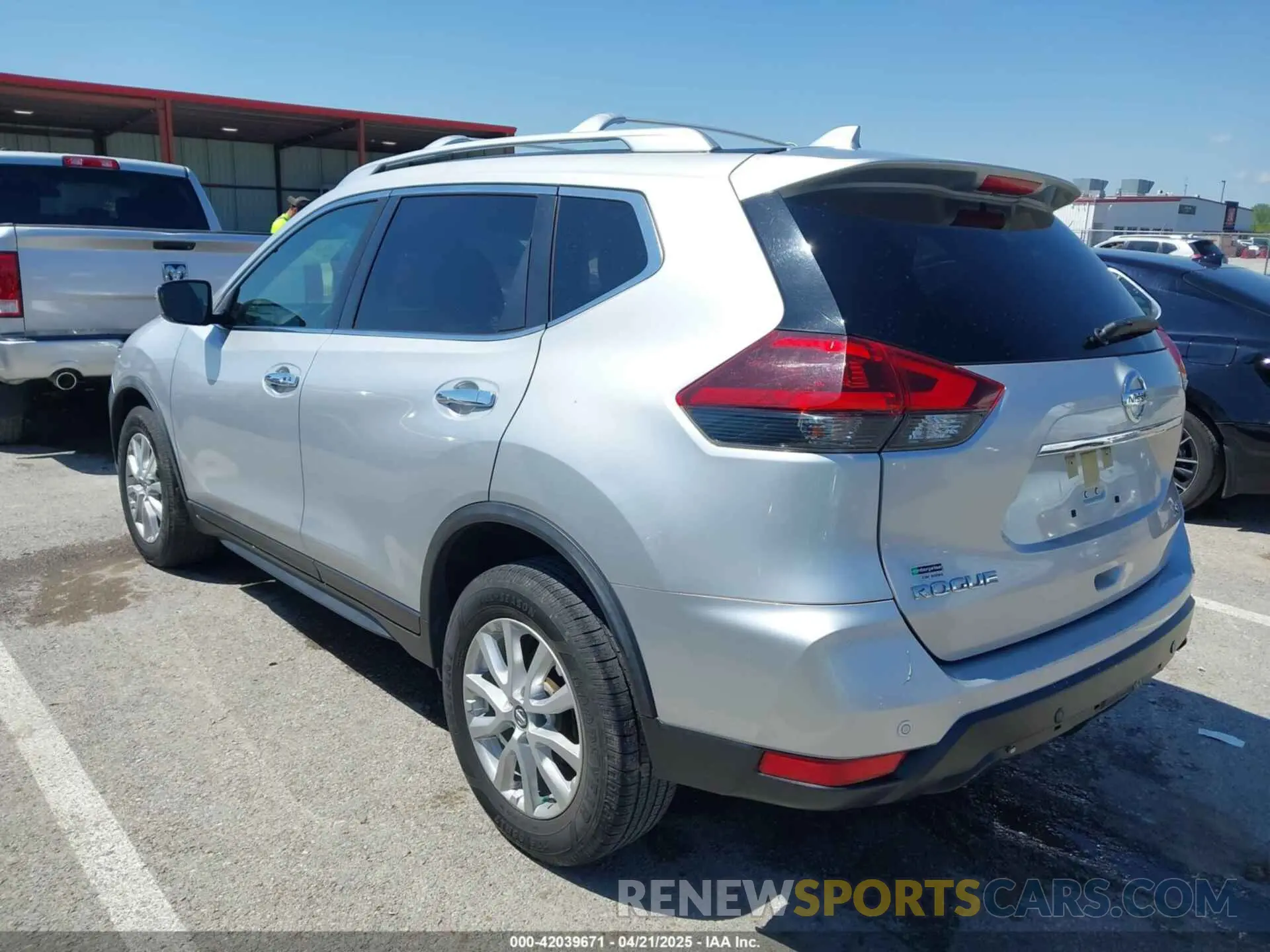 3 Photograph of a damaged car JN8AT2MV1LW100904 NISSAN ROGUE 2020