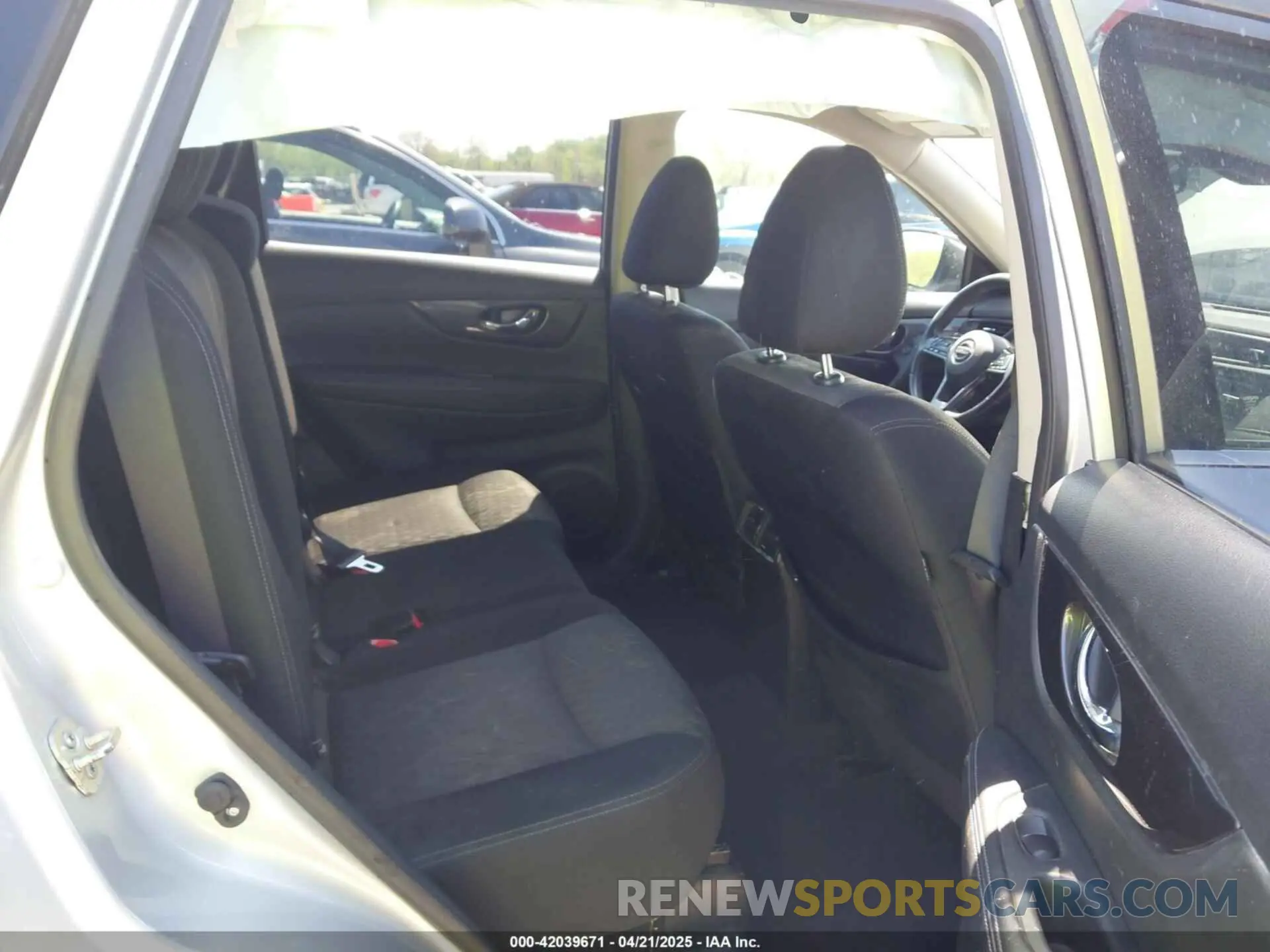 8 Photograph of a damaged car JN8AT2MV1LW100904 NISSAN ROGUE 2020