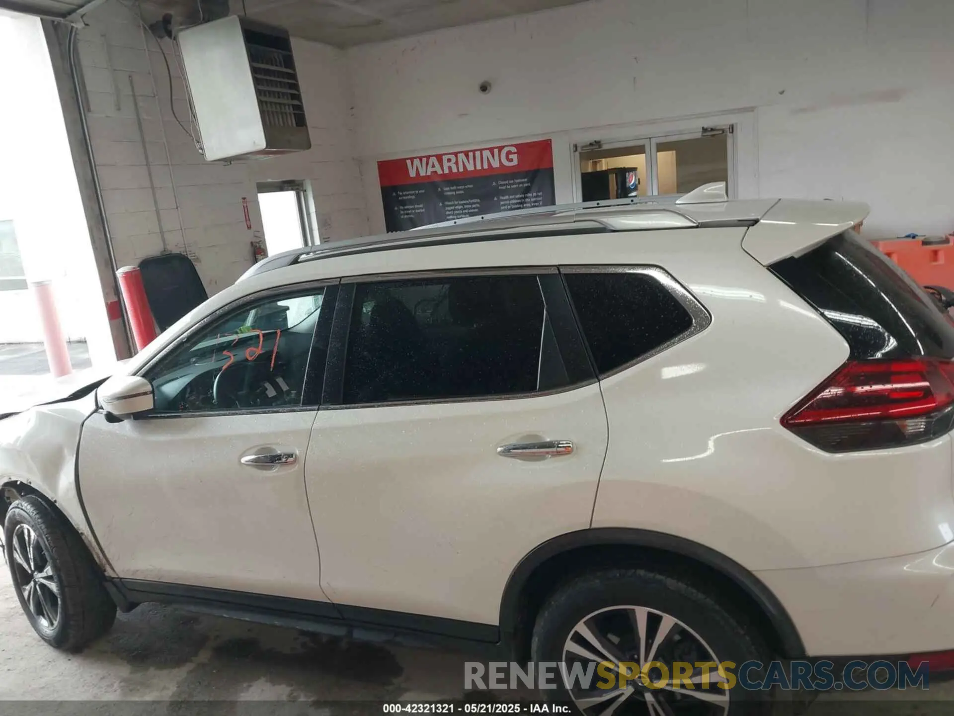 15 Photograph of a damaged car JN8AT2MV1LW112583 NISSAN ROGUE 2020