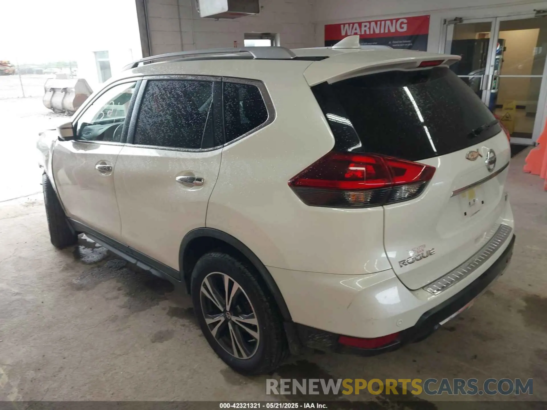 3 Photograph of a damaged car JN8AT2MV1LW112583 NISSAN ROGUE 2020
