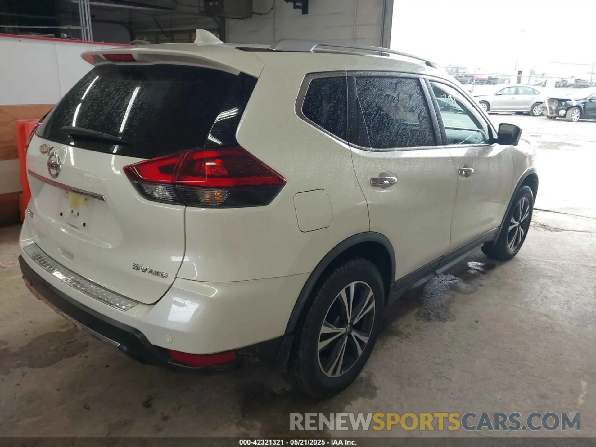 4 Photograph of a damaged car JN8AT2MV1LW112583 NISSAN ROGUE 2020