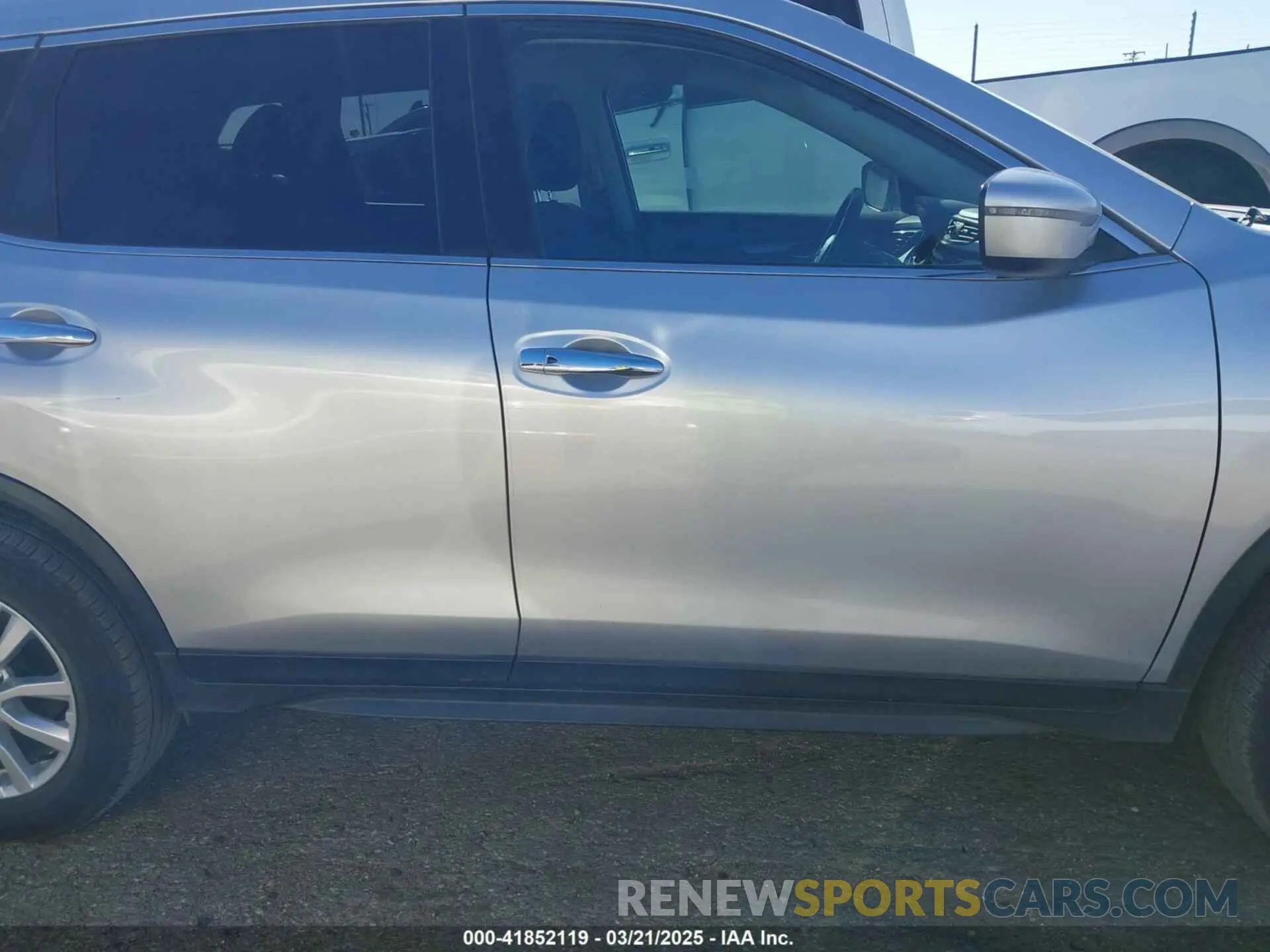 13 Photograph of a damaged car JN8AT2MV2LW112222 NISSAN ROGUE 2020
