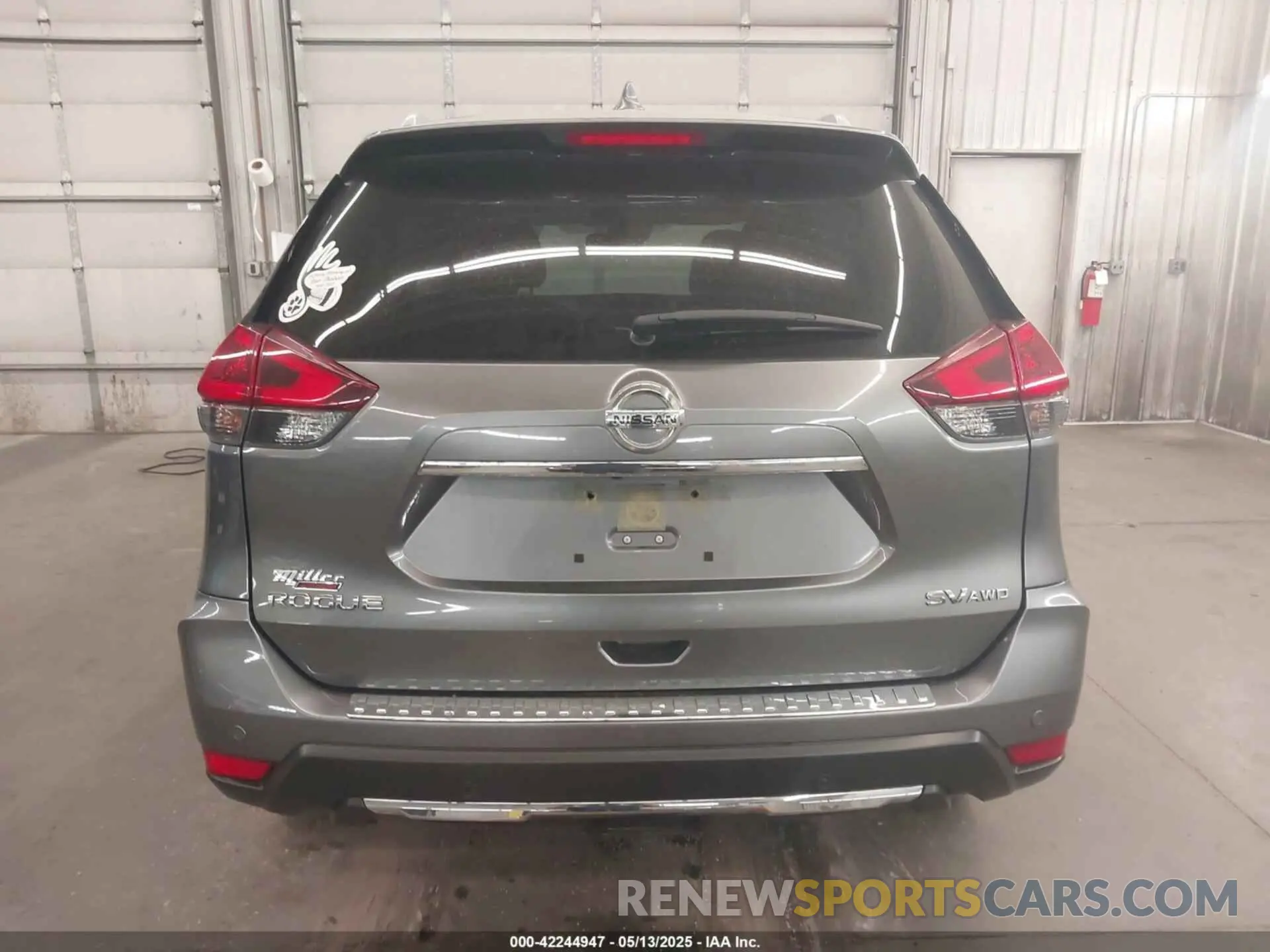 17 Photograph of a damaged car JN8AT2MV2LW118893 NISSAN ROGUE 2020