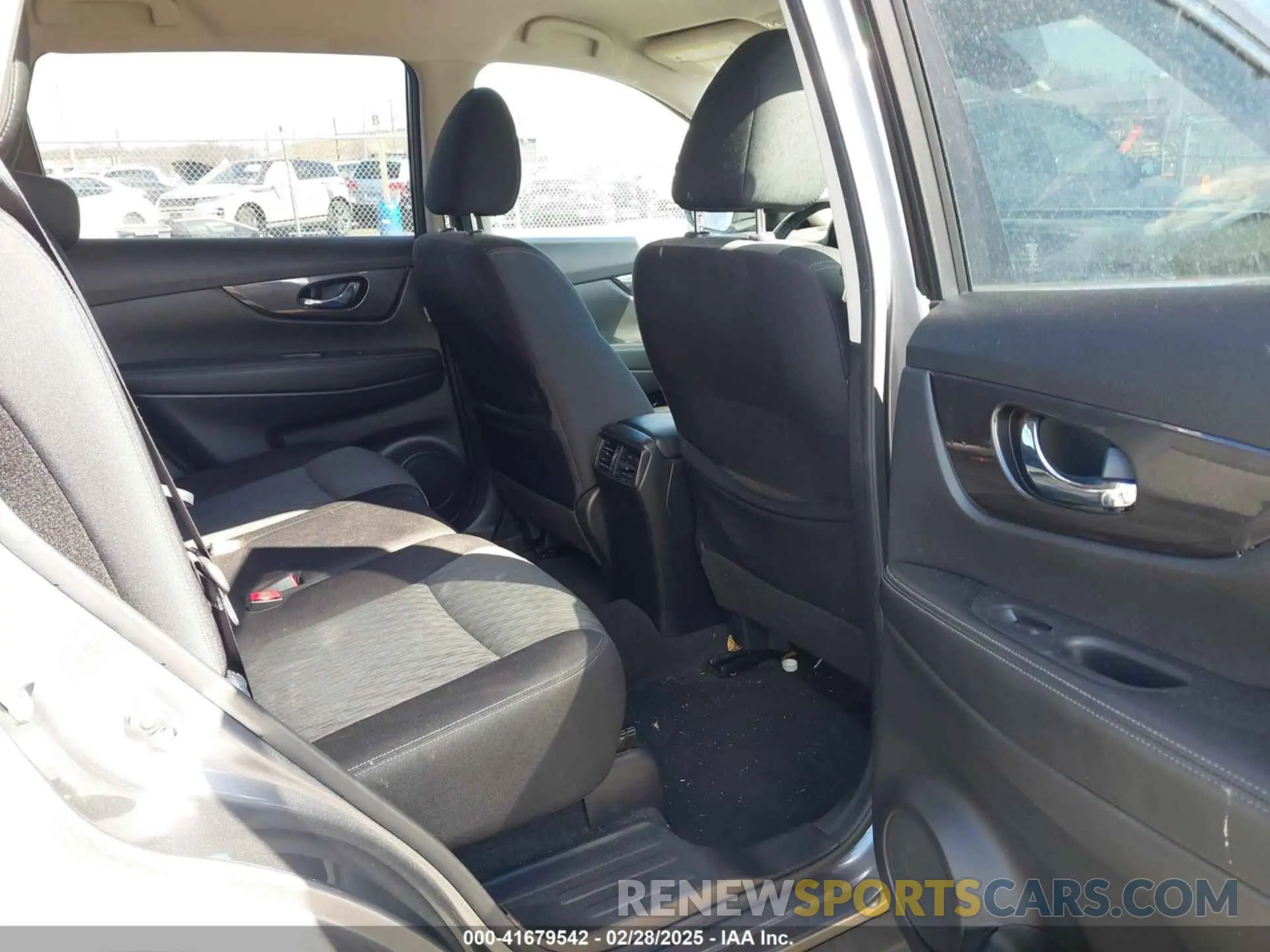 8 Photograph of a damaged car JN8AT2MV2LW122085 NISSAN ROGUE 2020