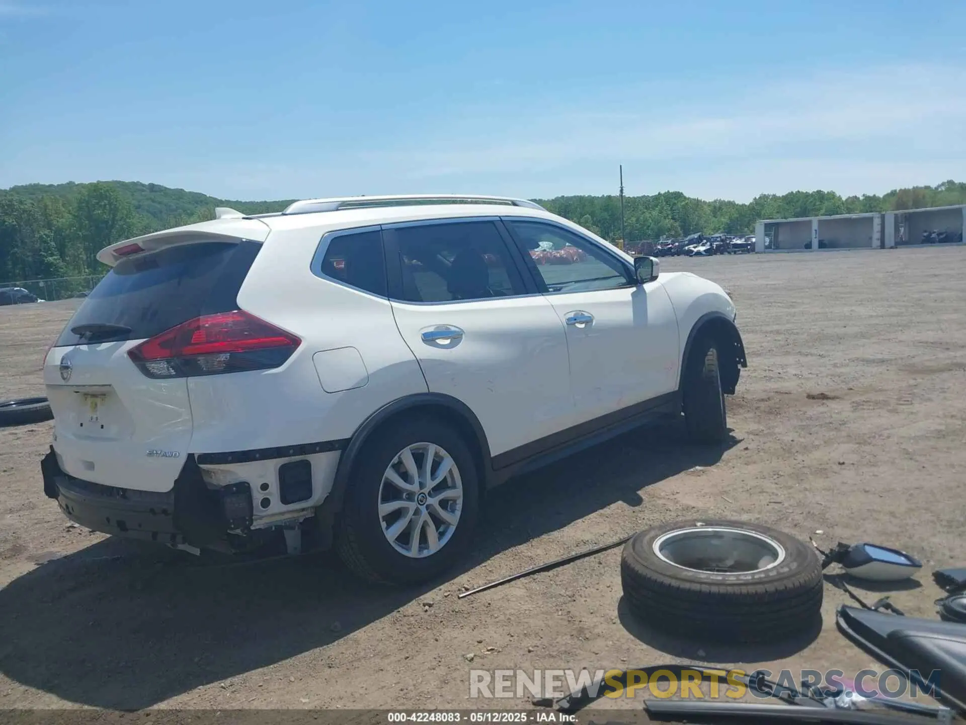 4 Photograph of a damaged car JN8AT2MV2LW136911 NISSAN ROGUE 2020