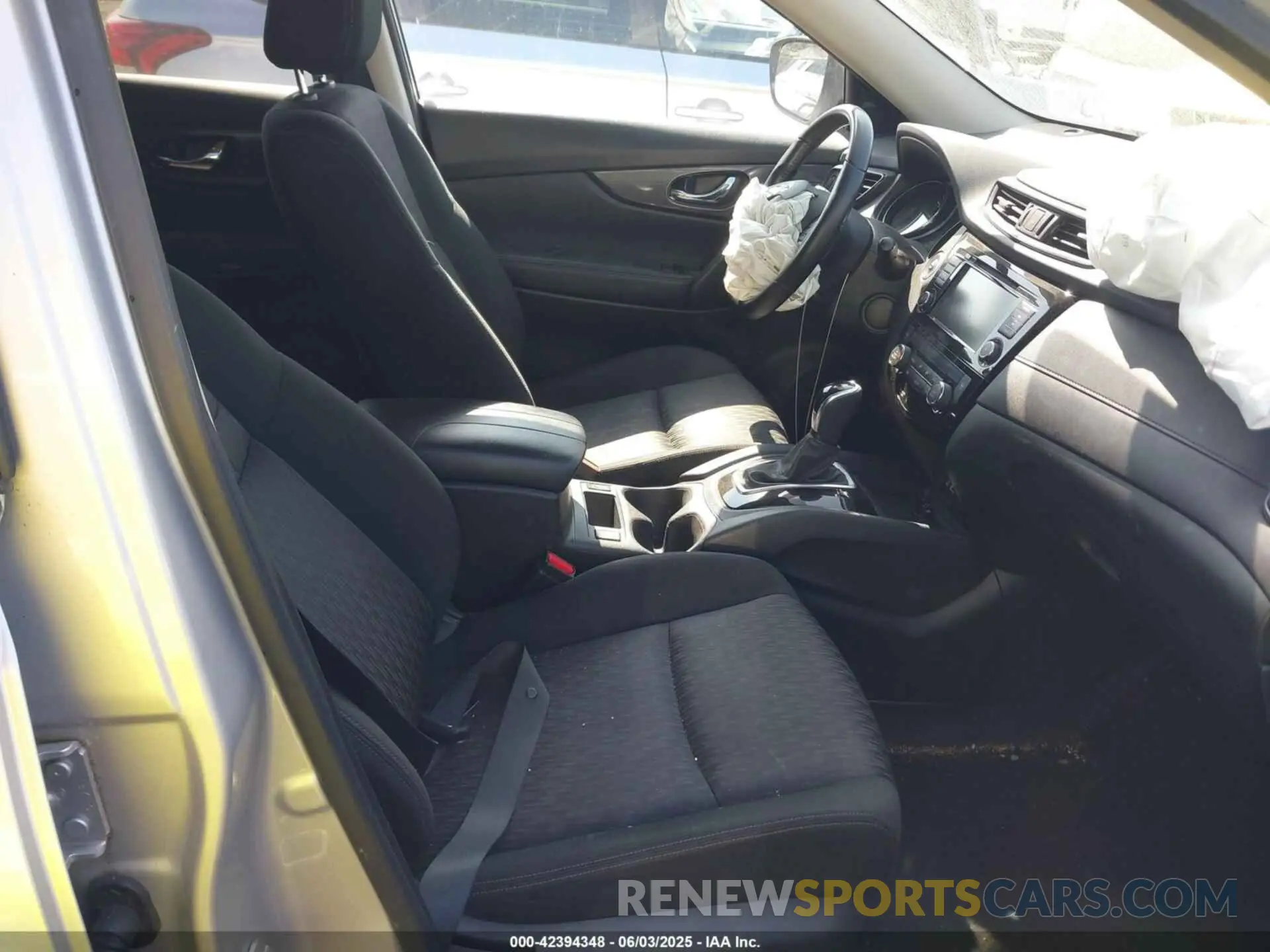 5 Photograph of a damaged car JN8AT2MV3LW110527 NISSAN ROGUE 2020