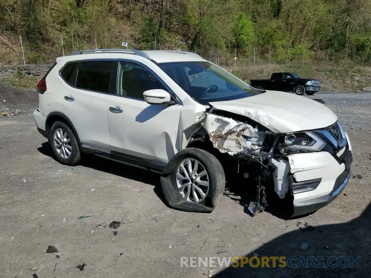 4 Photograph of a damaged car JN8AT2MV3LW114397 NISSAN ROGUE 2020