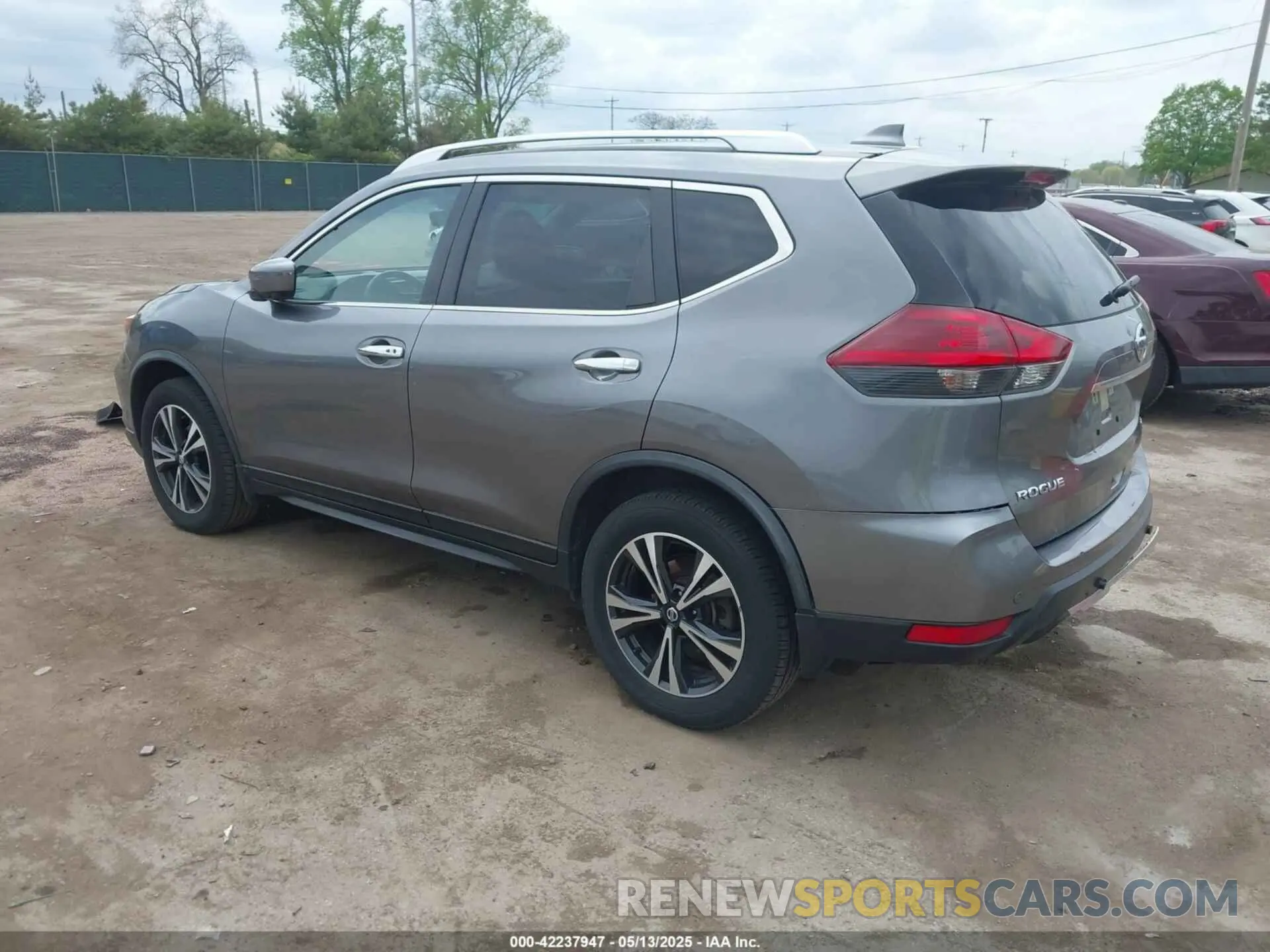 3 Photograph of a damaged car JN8AT2MV3LW118983 NISSAN ROGUE 2020