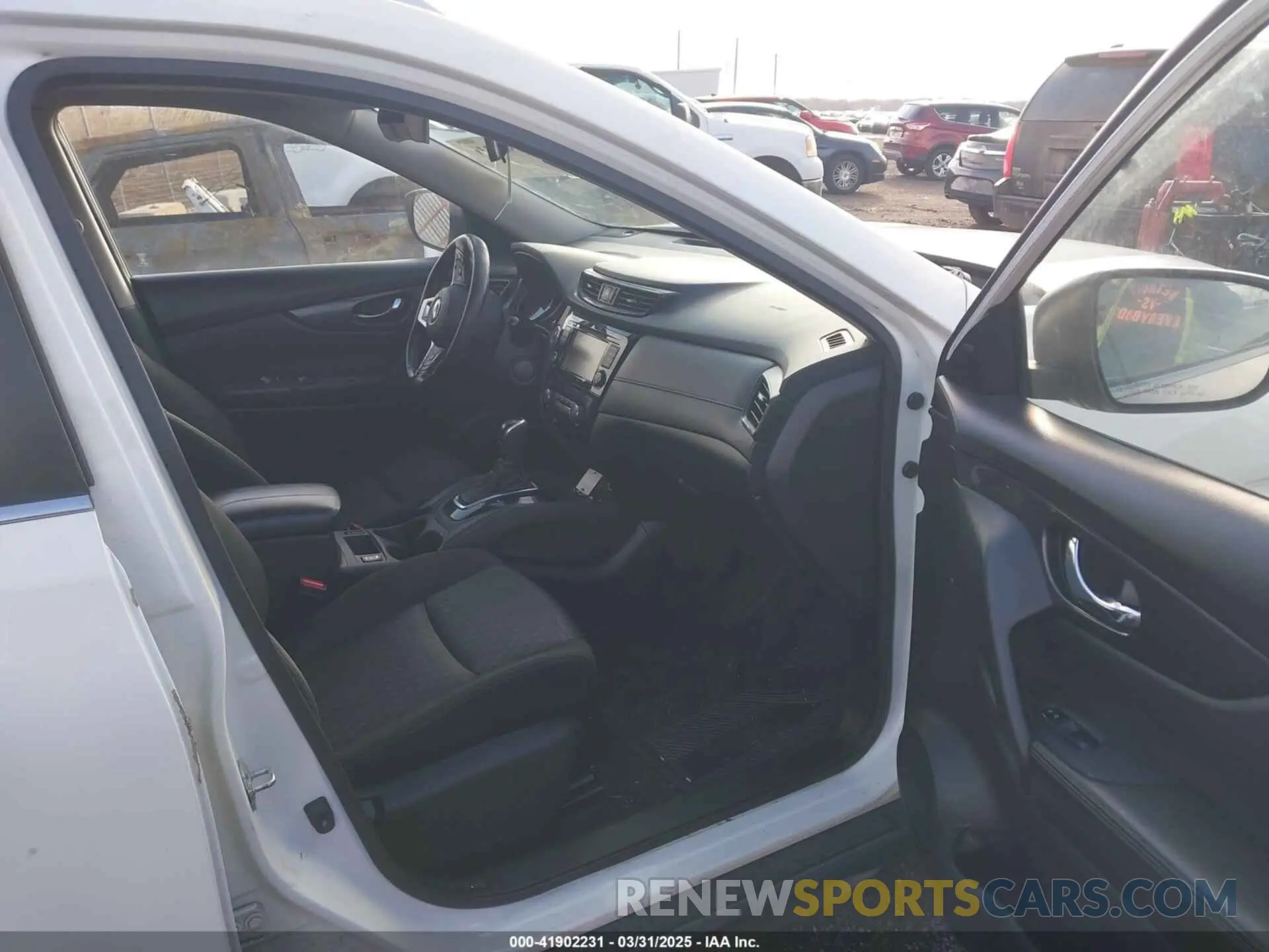 5 Photograph of a damaged car JN8AT2MV3LW138117 NISSAN ROGUE 2020