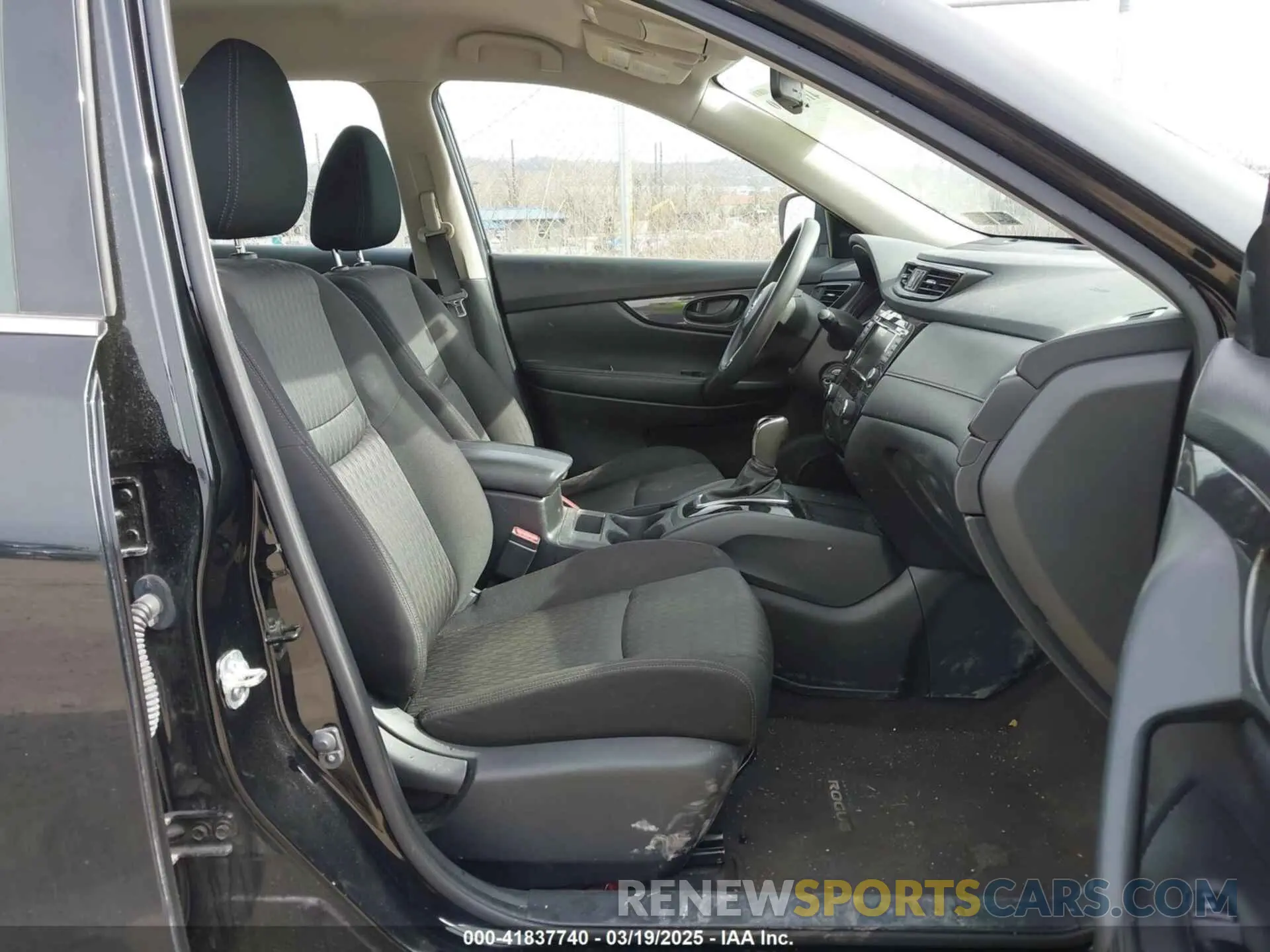 5 Photograph of a damaged car JN8AT2MV4LW106566 NISSAN ROGUE 2020