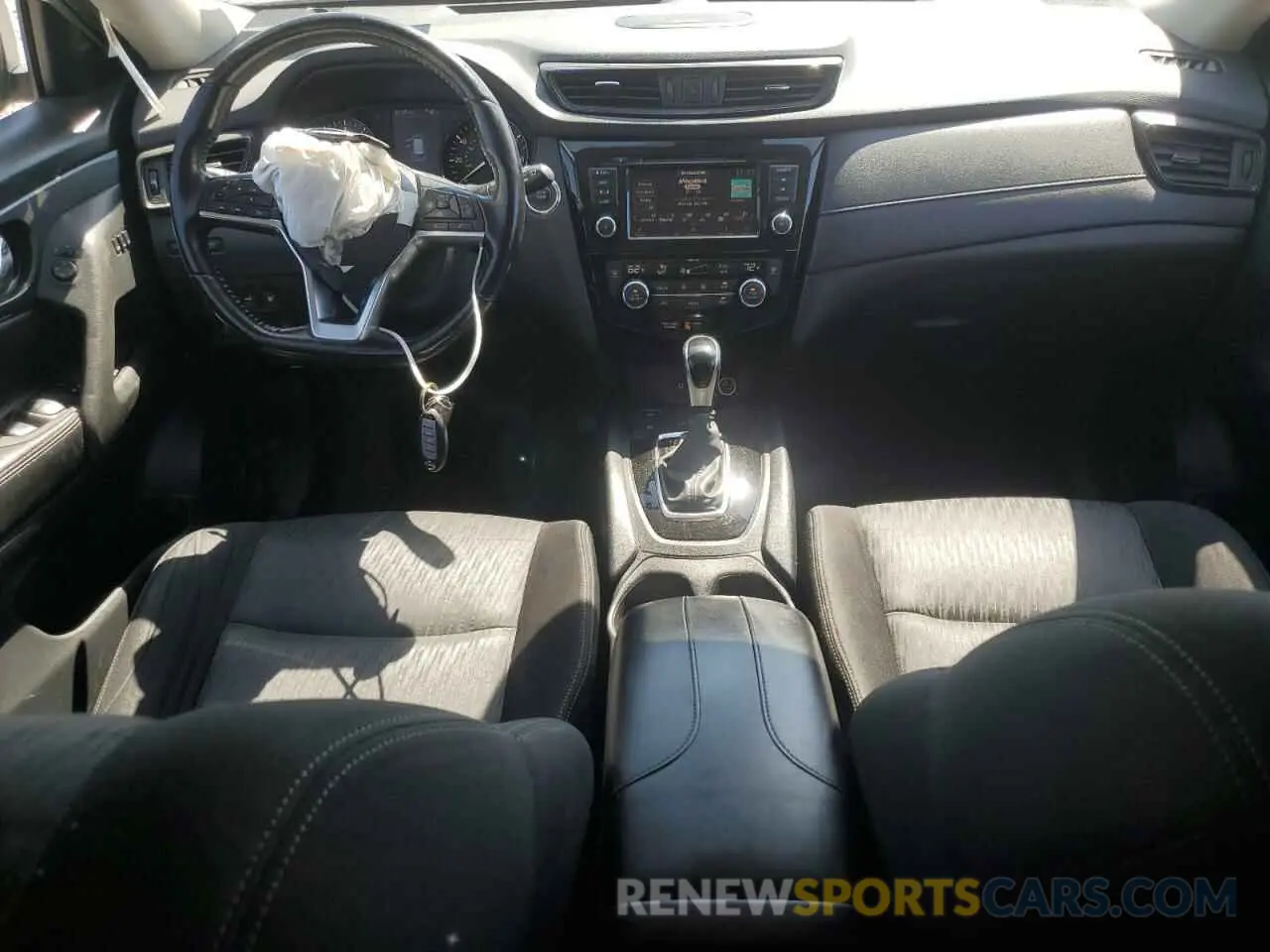 8 Photograph of a damaged car JN8AT2MV4LW108267 NISSAN ROGUE 2020