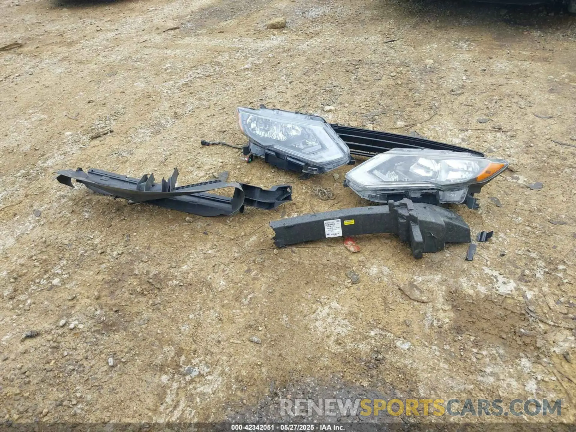 12 Photograph of a damaged car JN8AT2MV4LW112190 NISSAN ROGUE 2020