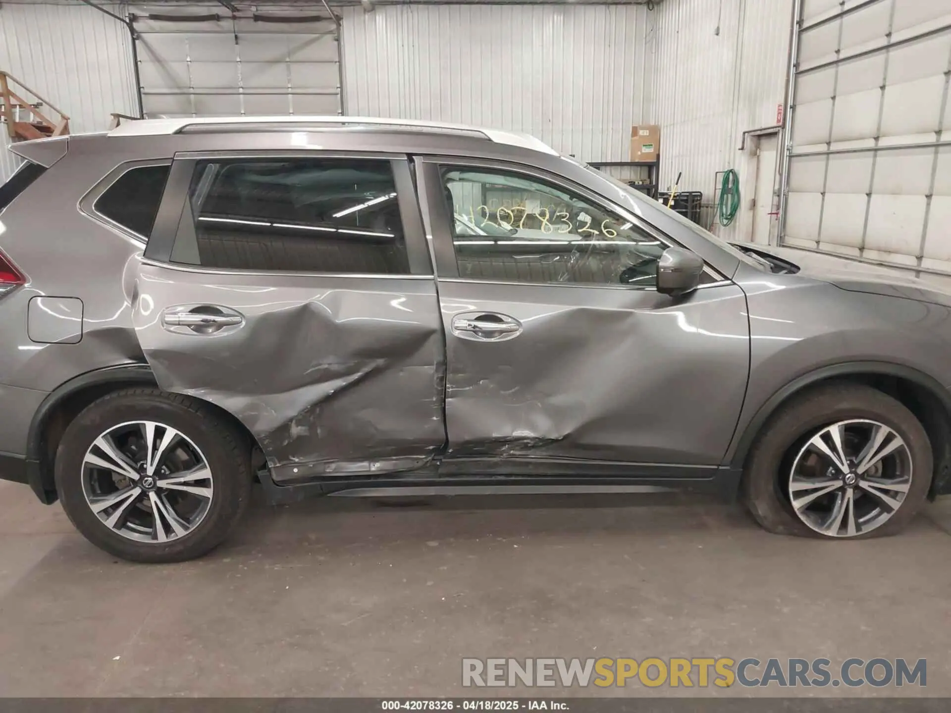 14 Photograph of a damaged car JN8AT2MV4LW134920 NISSAN ROGUE 2020