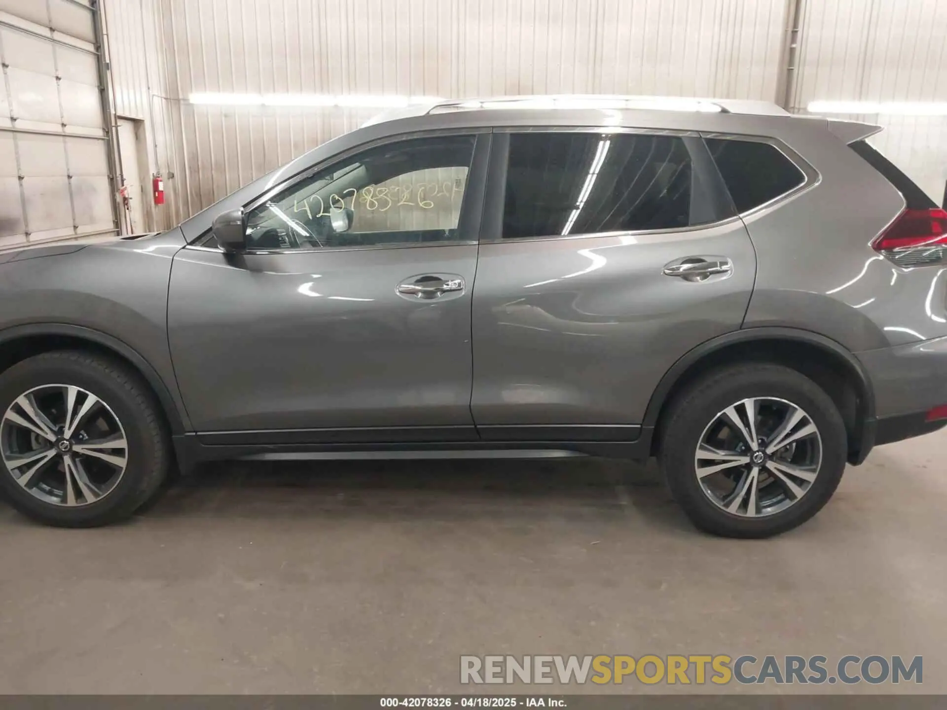 15 Photograph of a damaged car JN8AT2MV4LW134920 NISSAN ROGUE 2020