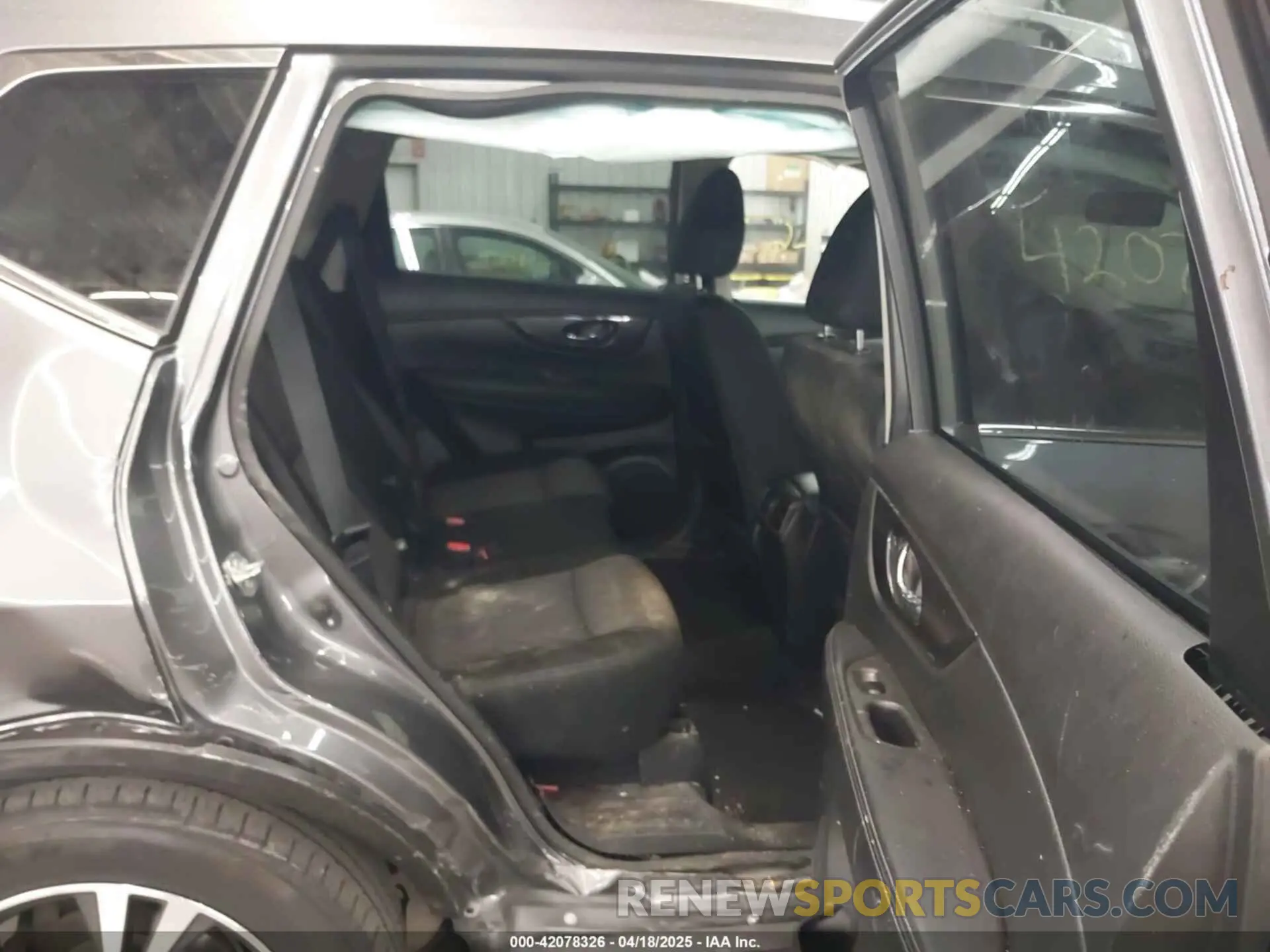 8 Photograph of a damaged car JN8AT2MV4LW134920 NISSAN ROGUE 2020