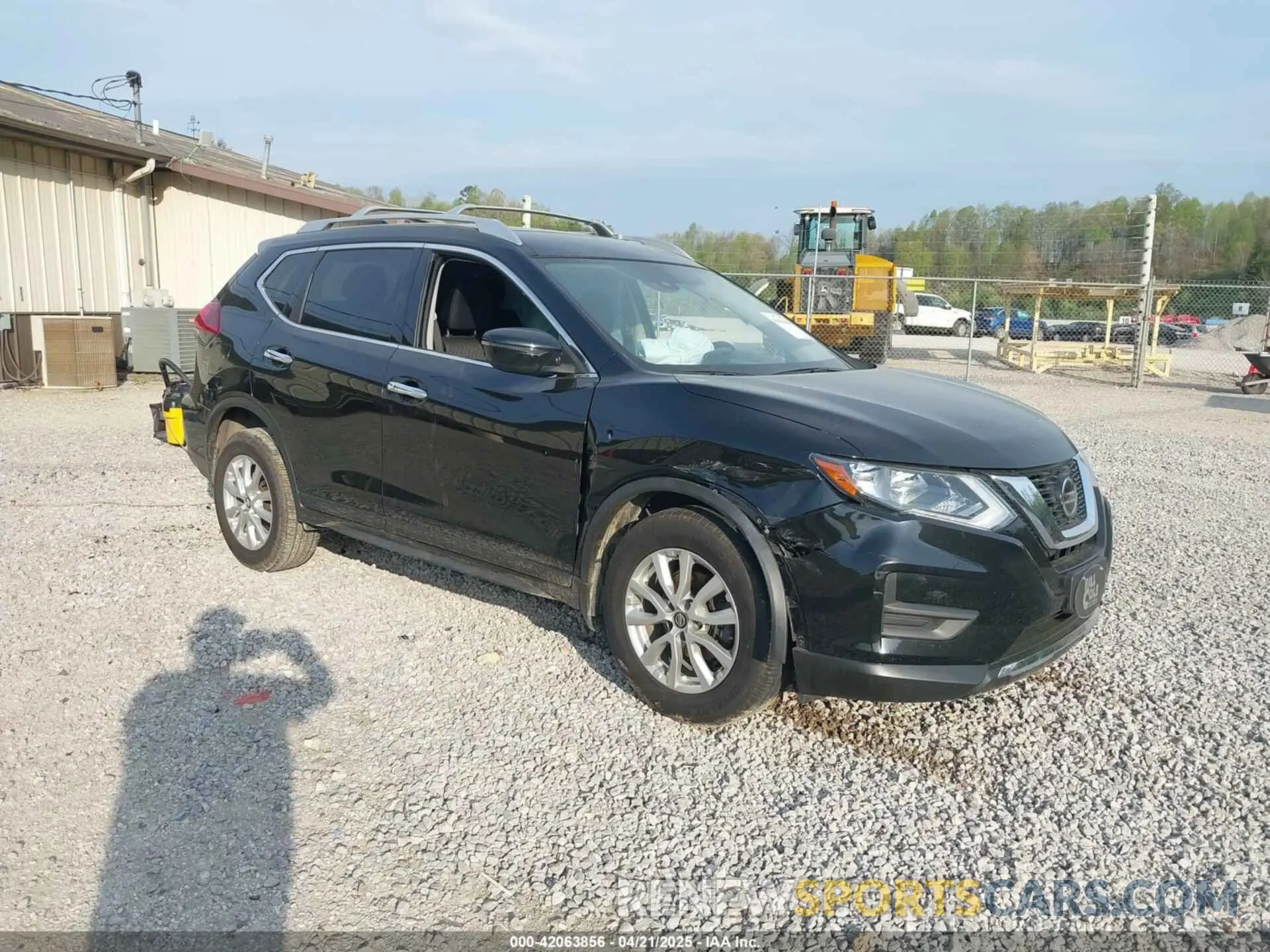 1 Photograph of a damaged car JN8AT2MV4LW136313 NISSAN ROGUE 2020