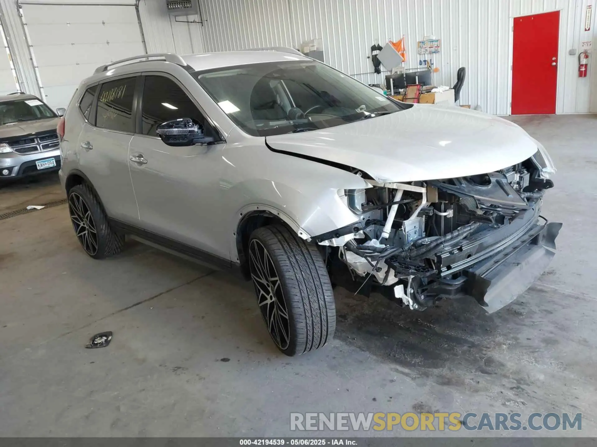 1 Photograph of a damaged car JN8AT2MV4LW143679 NISSAN ROGUE 2020