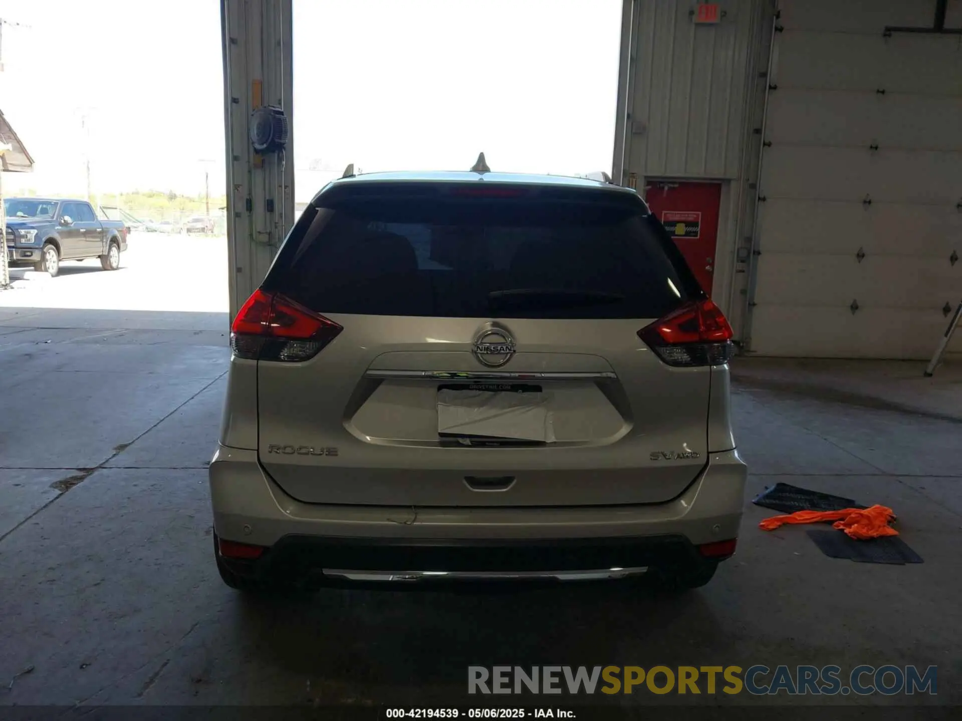 16 Photograph of a damaged car JN8AT2MV4LW143679 NISSAN ROGUE 2020