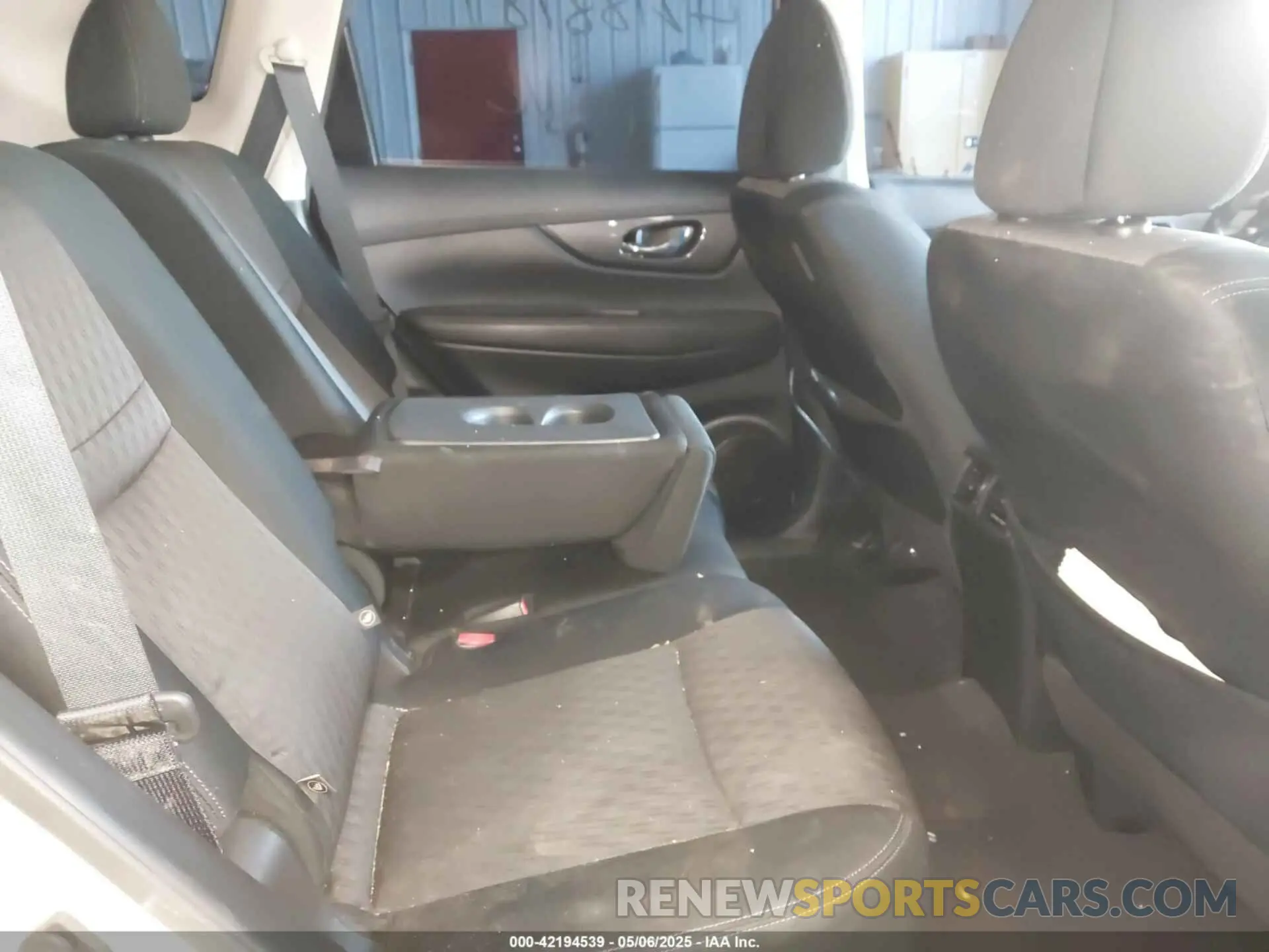 8 Photograph of a damaged car JN8AT2MV4LW143679 NISSAN ROGUE 2020