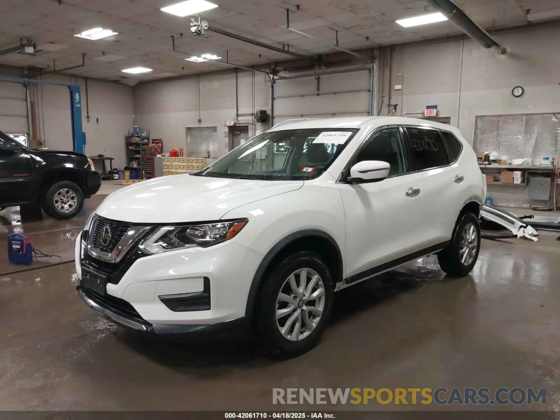 2 Photograph of a damaged car JN8AT2MV5LW103689 NISSAN ROGUE 2020