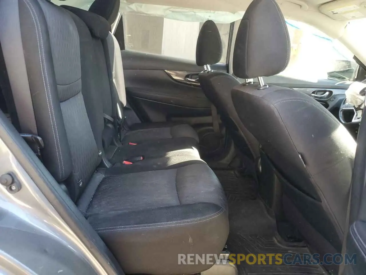 11 Photograph of a damaged car JN8AT2MV5LW137163 NISSAN ROGUE 2020