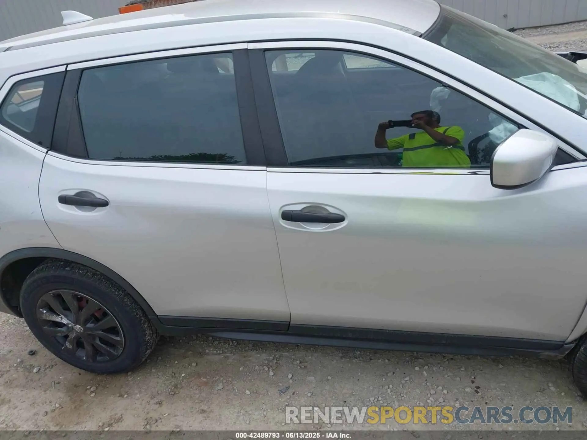 13 Photograph of a damaged car JN8AT2MV5LW138586 NISSAN ROGUE 2020