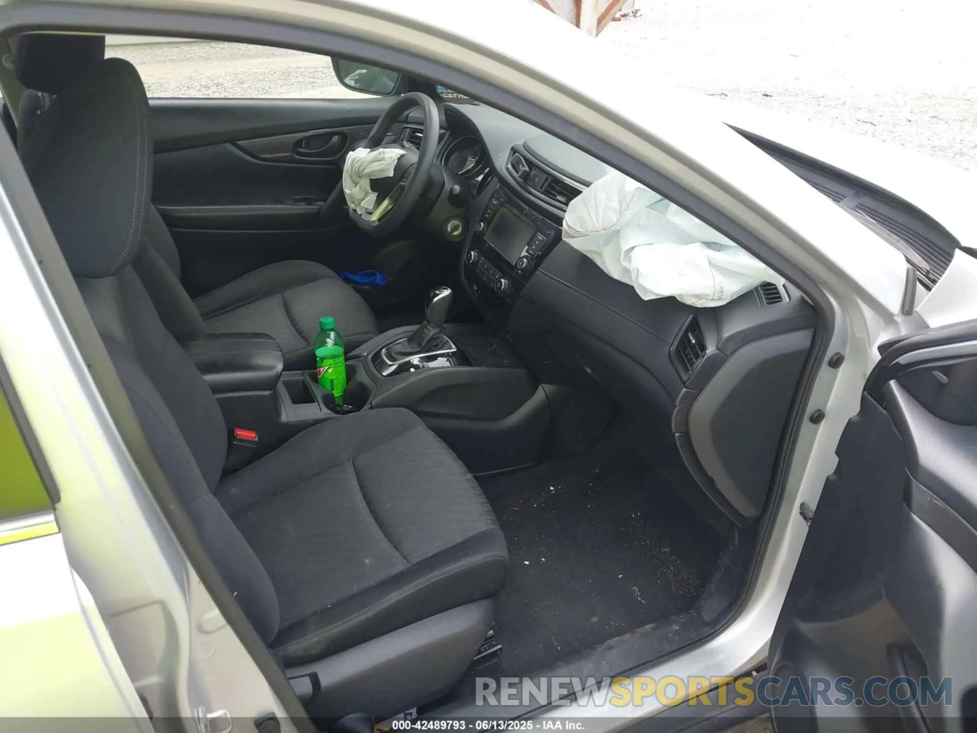 5 Photograph of a damaged car JN8AT2MV5LW138586 NISSAN ROGUE 2020