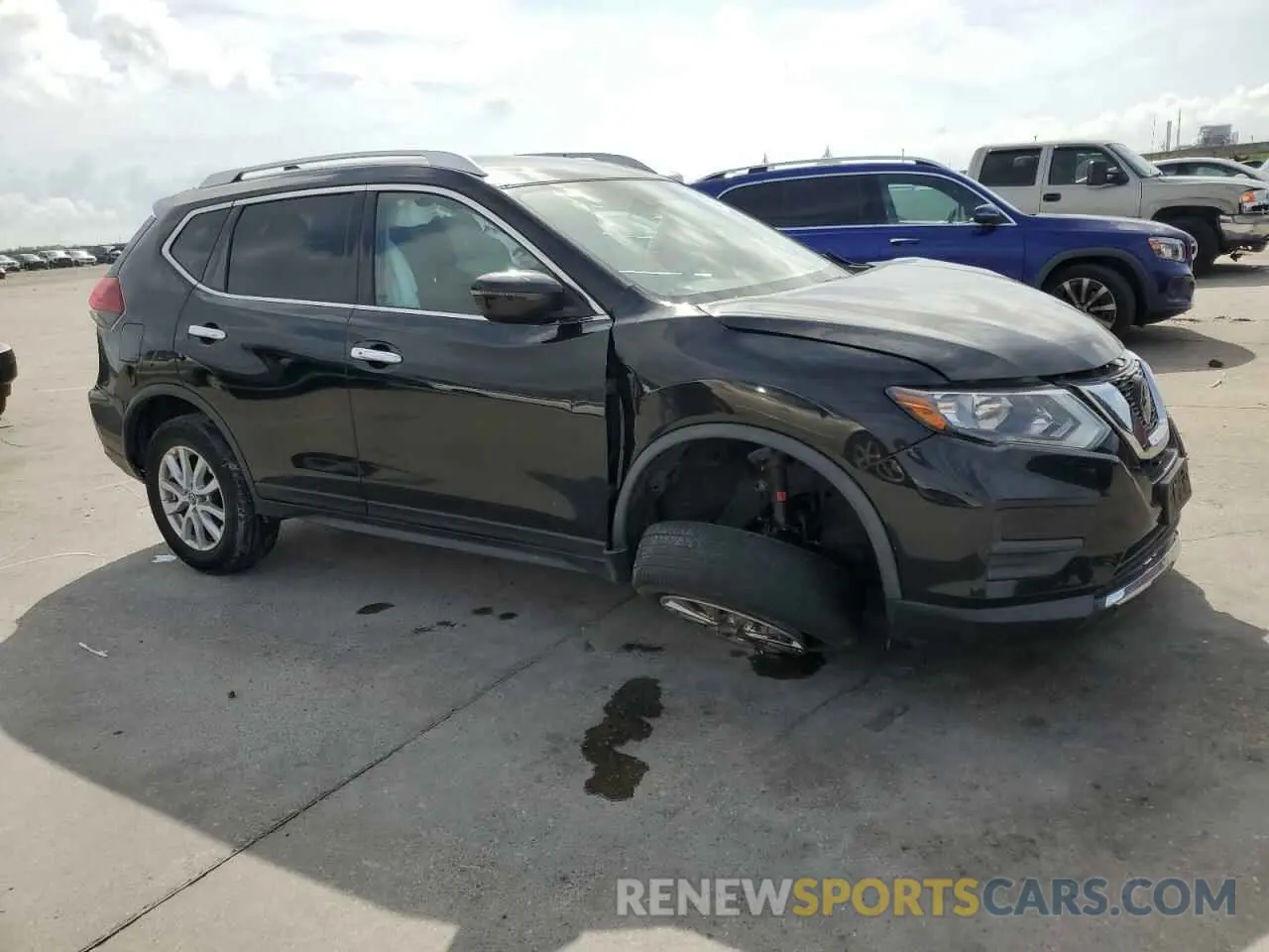 4 Photograph of a damaged car JN8AT2MV5LW142346 NISSAN ROGUE 2020
