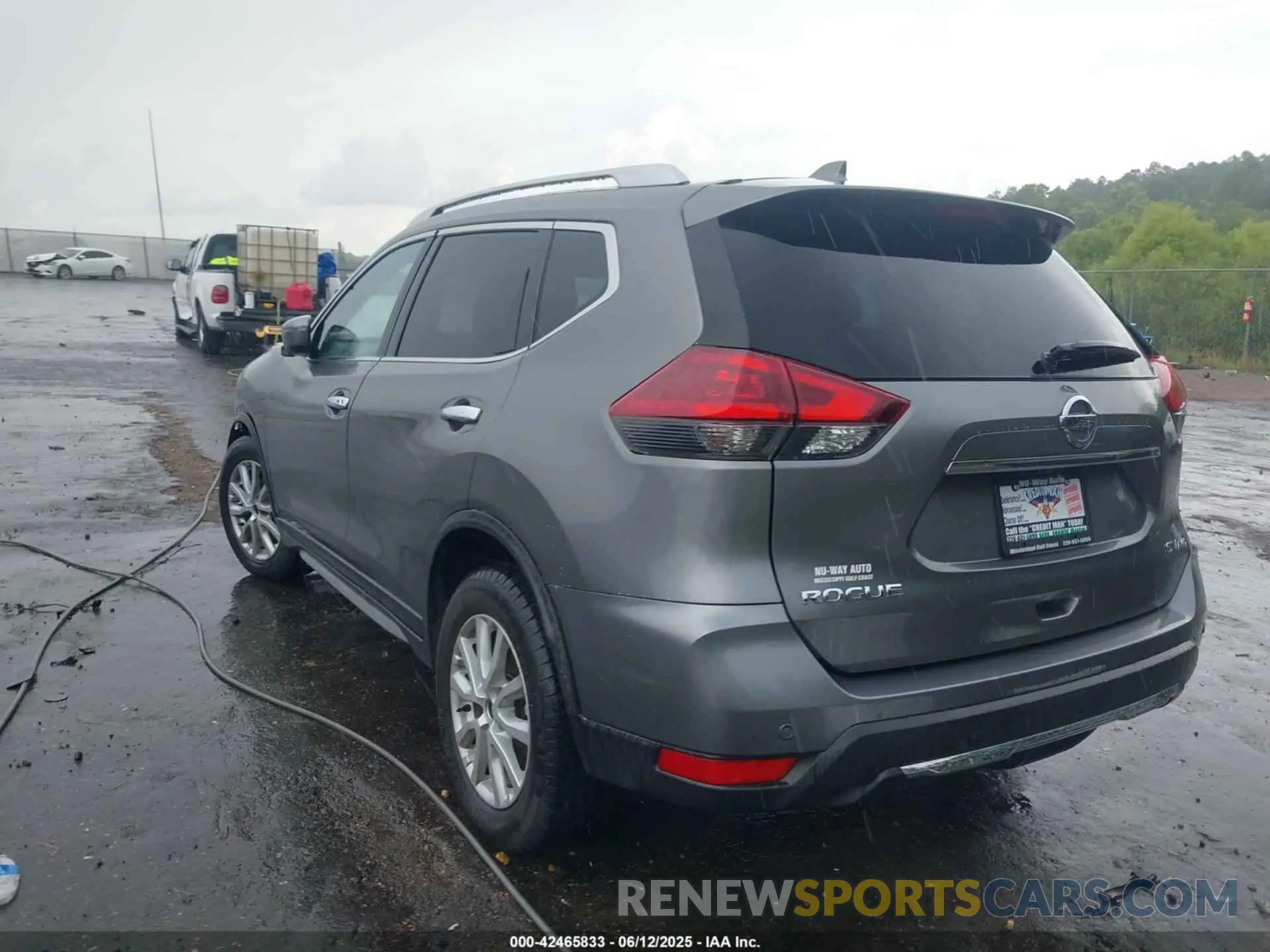 3 Photograph of a damaged car JN8AT2MV6LW108934 NISSAN ROGUE 2020