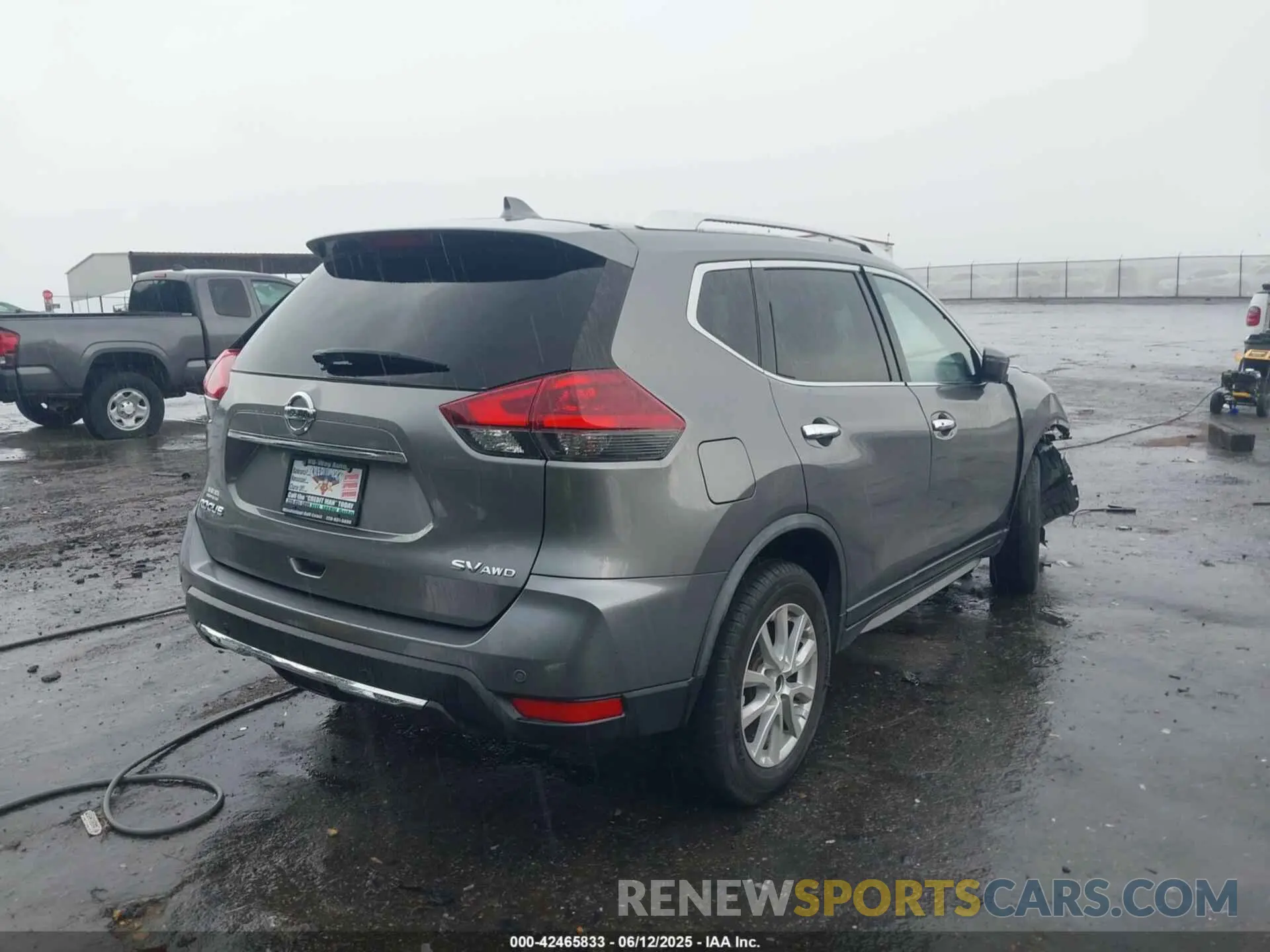 4 Photograph of a damaged car JN8AT2MV6LW108934 NISSAN ROGUE 2020