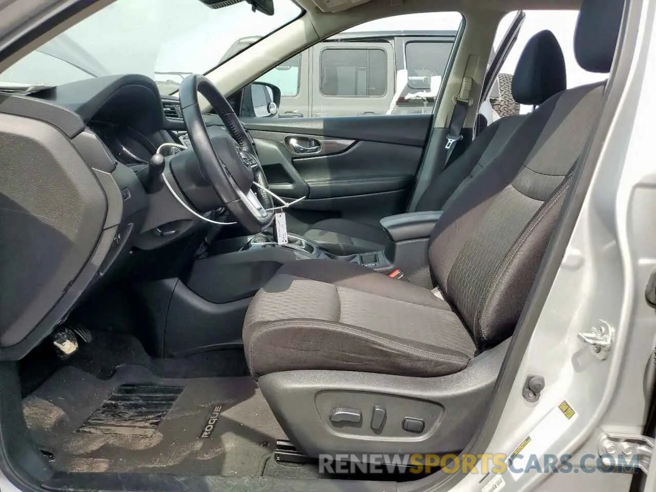 7 Photograph of a damaged car JN8AT2MV7LW108585 NISSAN ROGUE 2020