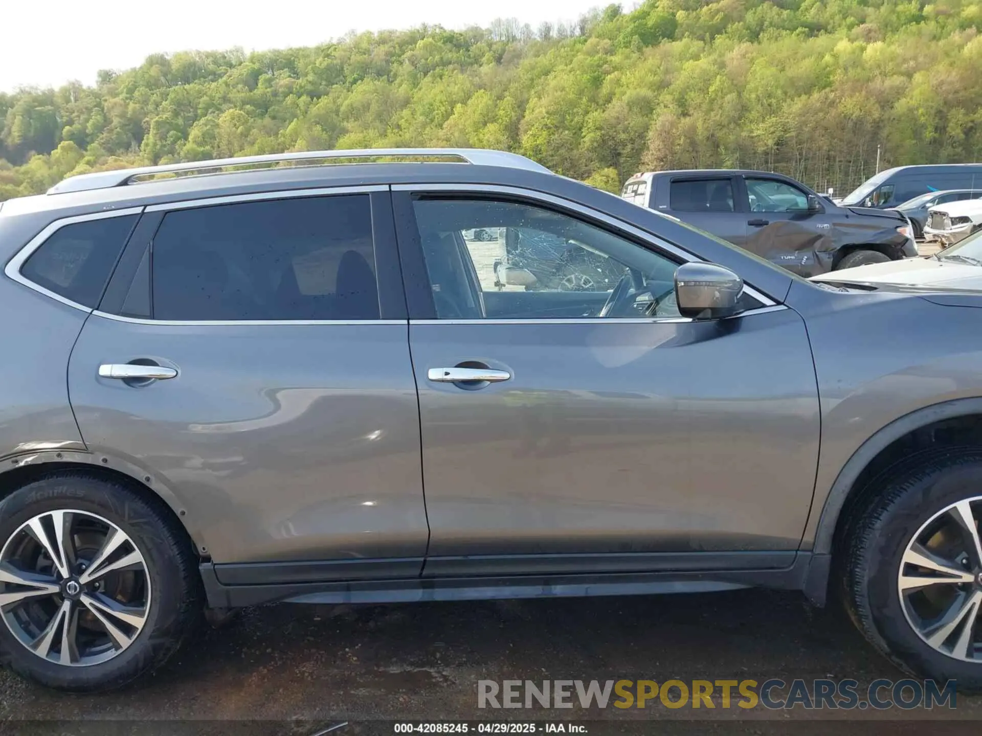 14 Photograph of a damaged car JN8AT2MV7LW116590 NISSAN ROGUE 2020