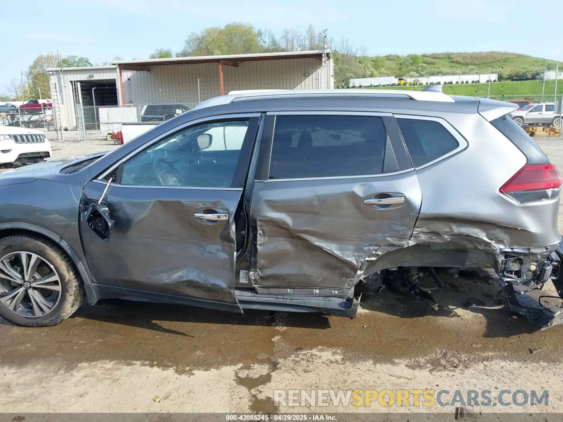 15 Photograph of a damaged car JN8AT2MV7LW116590 NISSAN ROGUE 2020