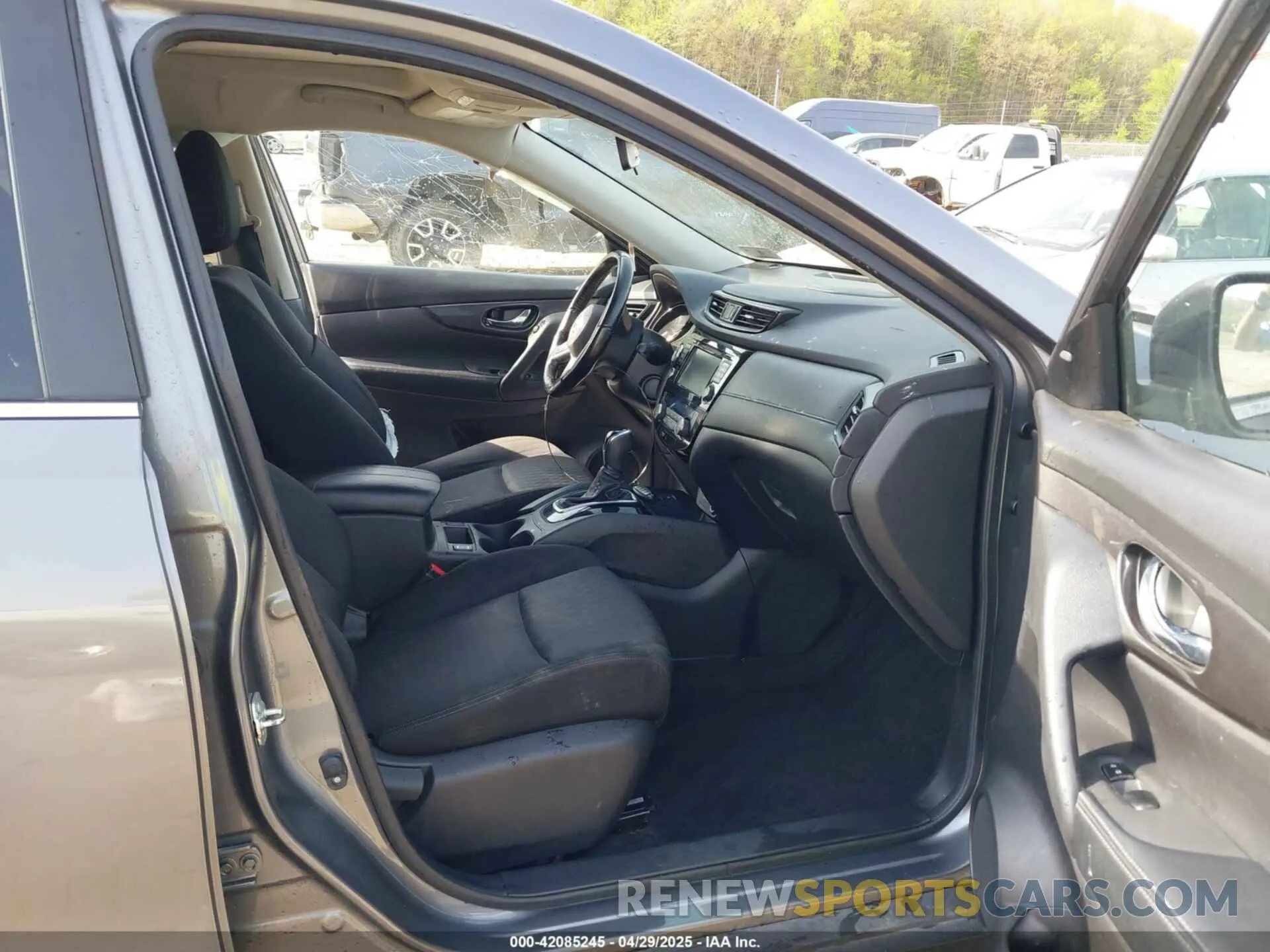 5 Photograph of a damaged car JN8AT2MV7LW116590 NISSAN ROGUE 2020