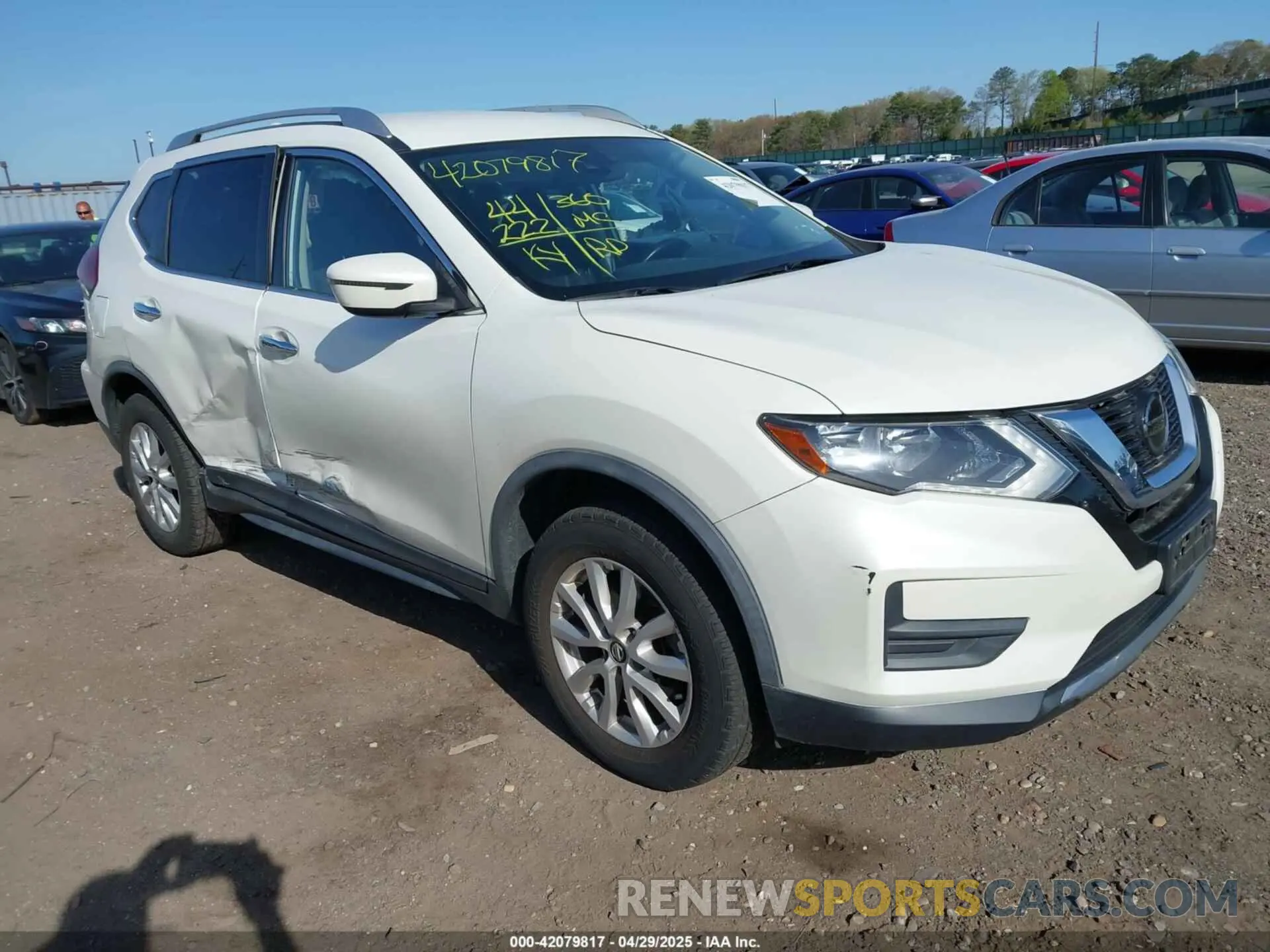1 Photograph of a damaged car JN8AT2MV7LW118470 NISSAN ROGUE 2020
