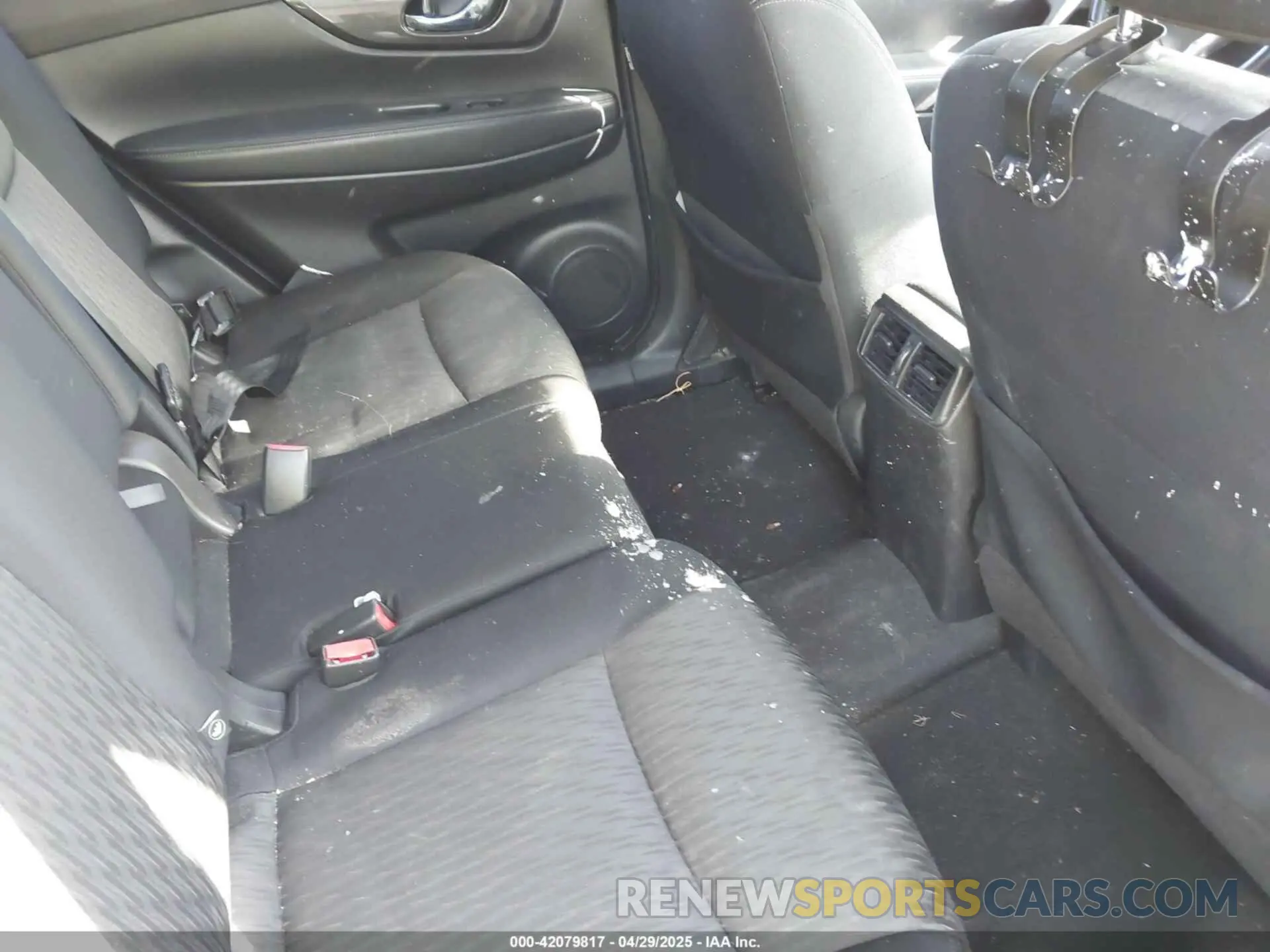 8 Photograph of a damaged car JN8AT2MV7LW118470 NISSAN ROGUE 2020
