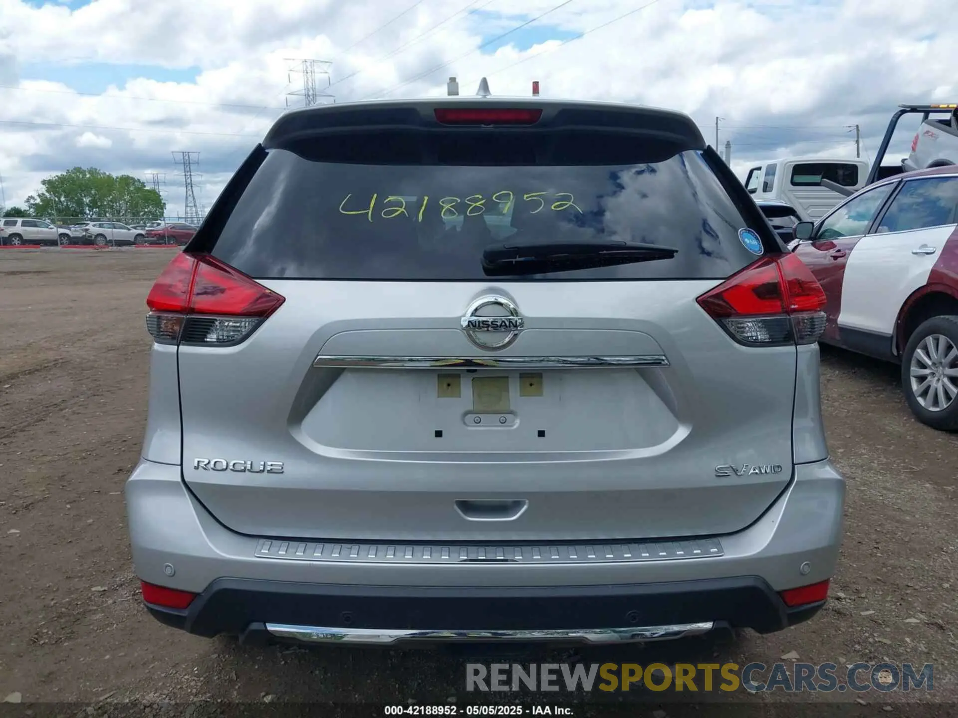 17 Photograph of a damaged car JN8AT2MV7LW134197 NISSAN ROGUE 2020