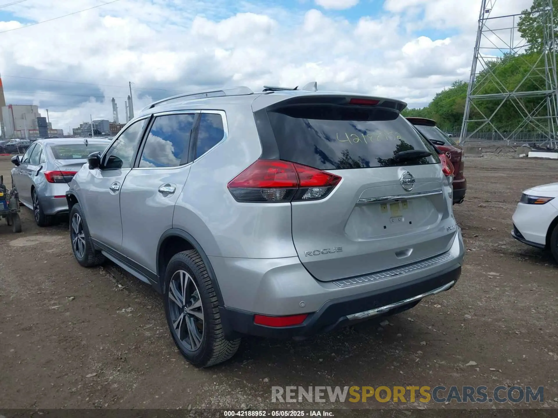 3 Photograph of a damaged car JN8AT2MV7LW134197 NISSAN ROGUE 2020