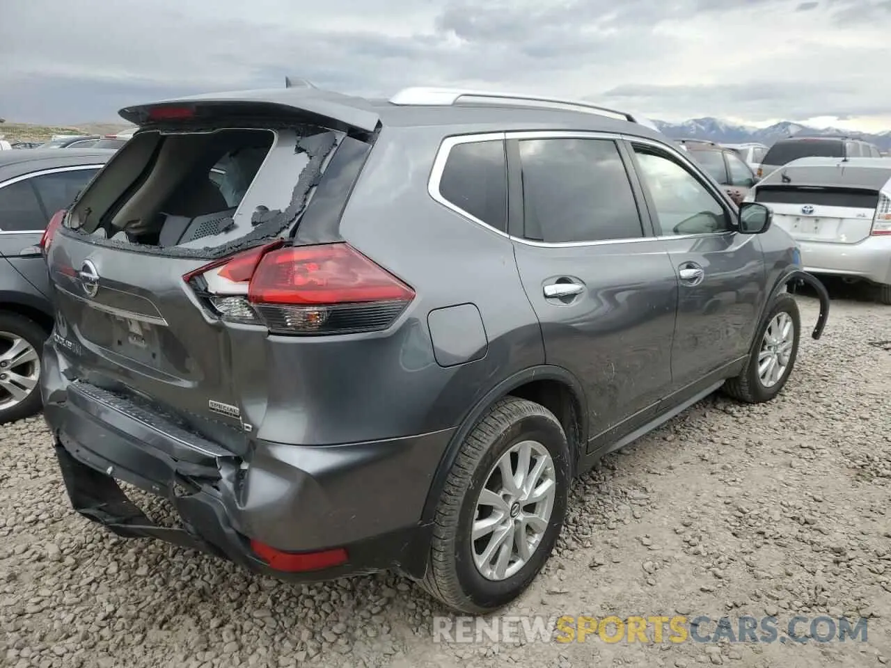 3 Photograph of a damaged car JN8AT2MV7LW135429 NISSAN ROGUE 2020