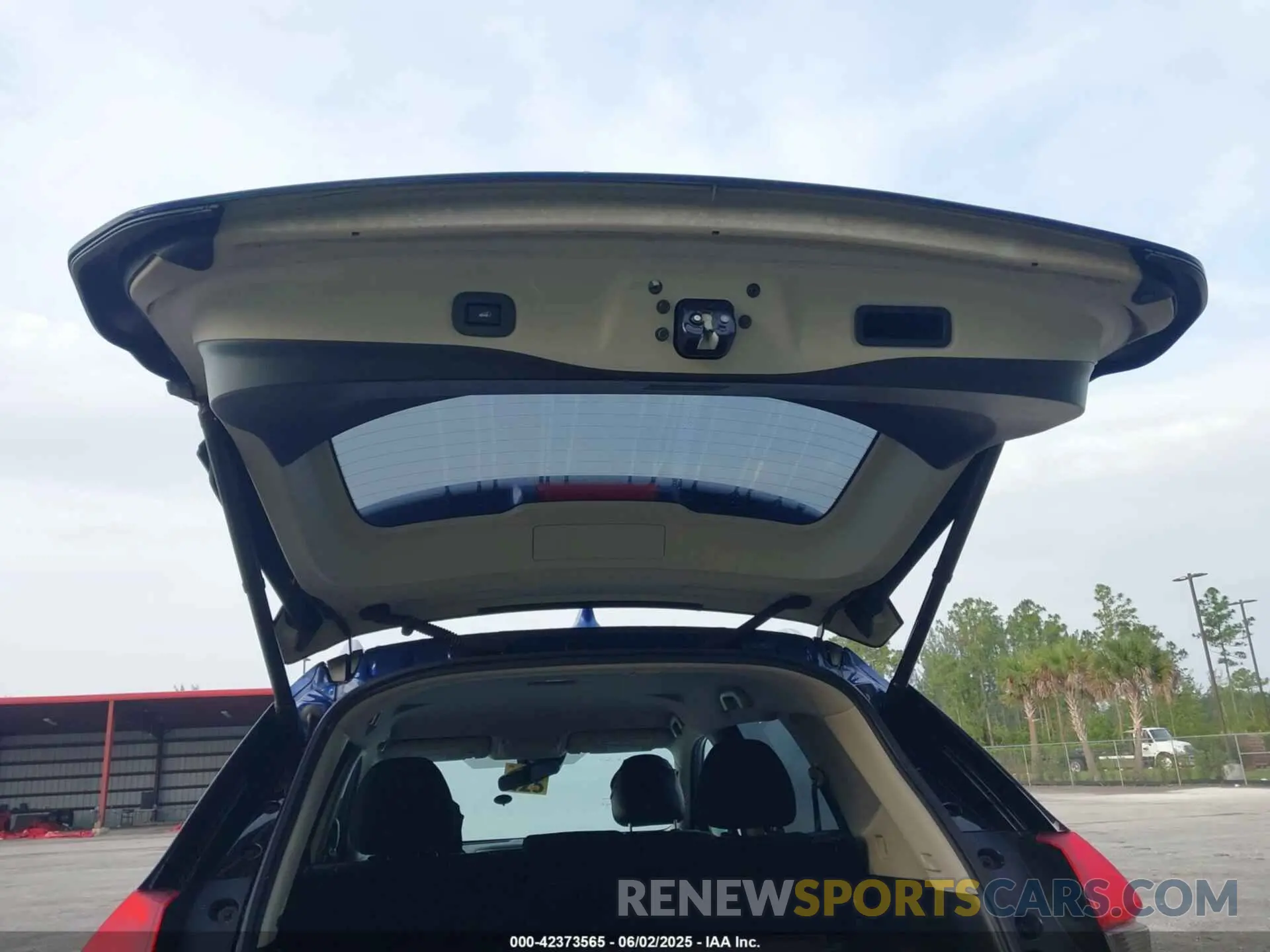 17 Photograph of a damaged car JN8AT2MV8LW109292 NISSAN ROGUE 2020