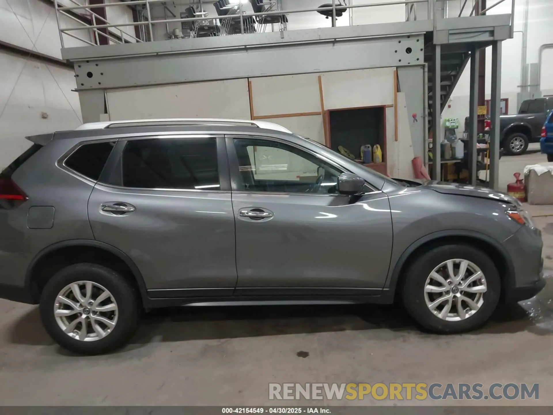 13 Photograph of a damaged car JN8AT2MV8LW142857 NISSAN ROGUE 2020