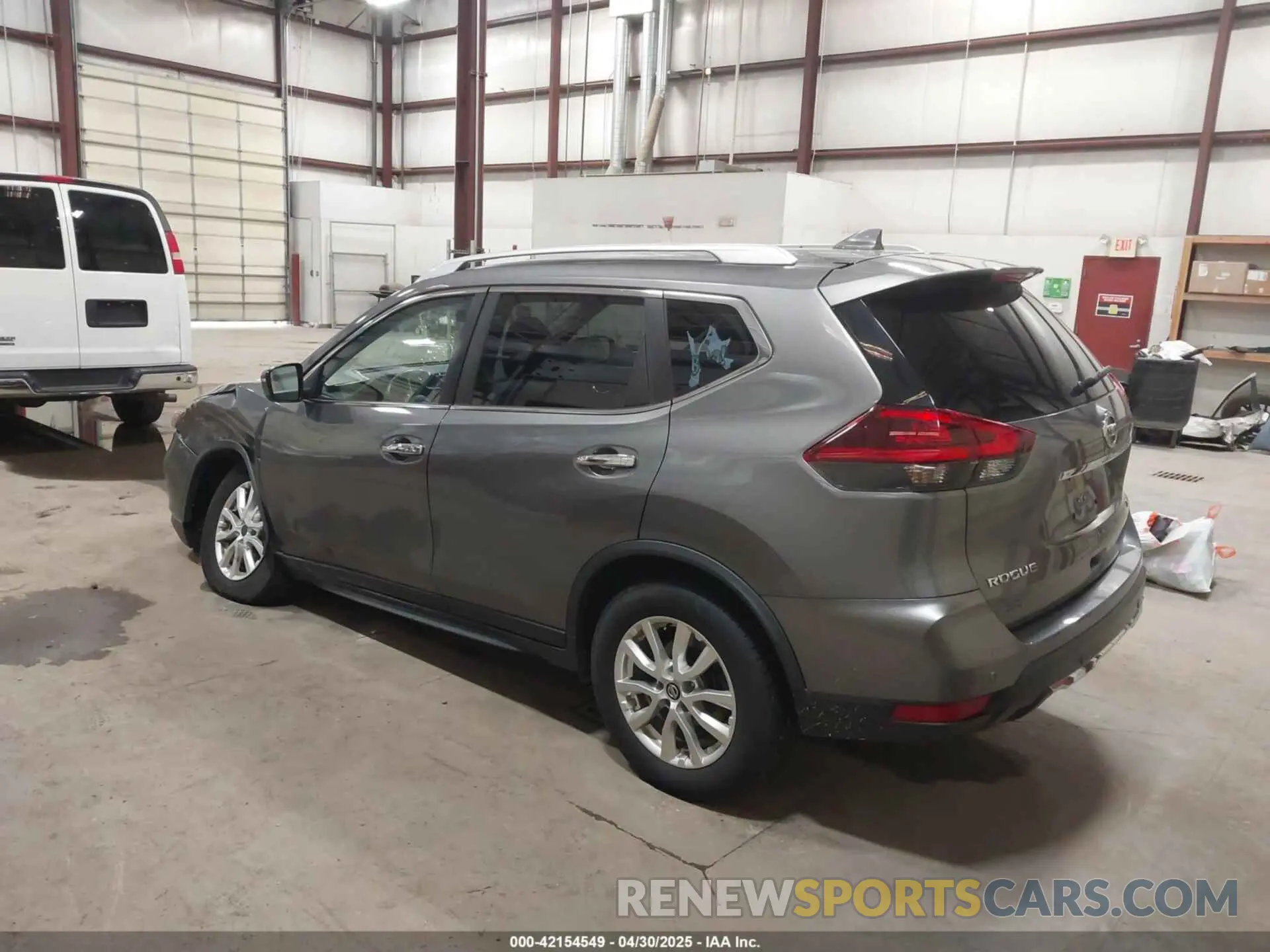 3 Photograph of a damaged car JN8AT2MV8LW142857 NISSAN ROGUE 2020