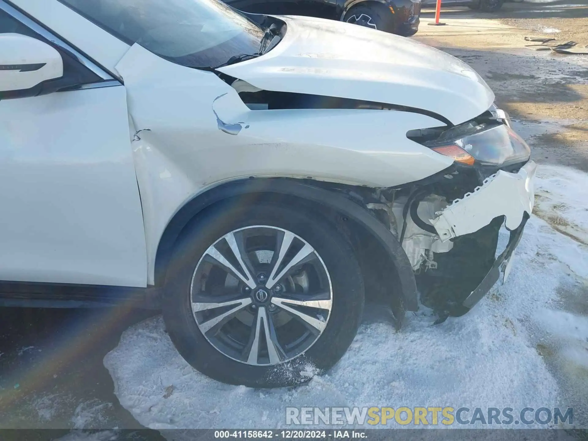 17 Photograph of a damaged car JN8AT2MV9LW138882 NISSAN ROGUE 2020