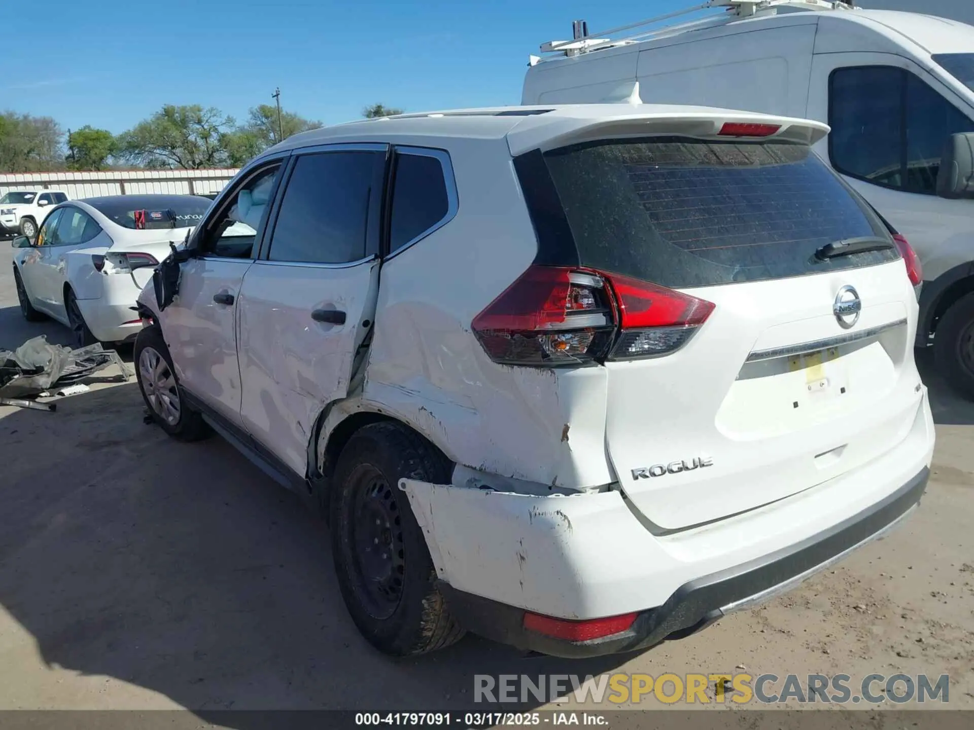 3 Photograph of a damaged car JN8AT2MV9LW139224 NISSAN ROGUE 2020