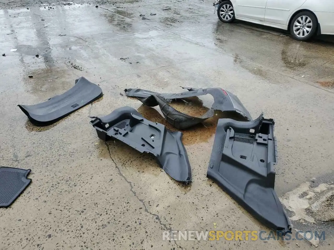 13 Photograph of a damaged car JN8AT2MV9LW144682 NISSAN ROGUE 2020