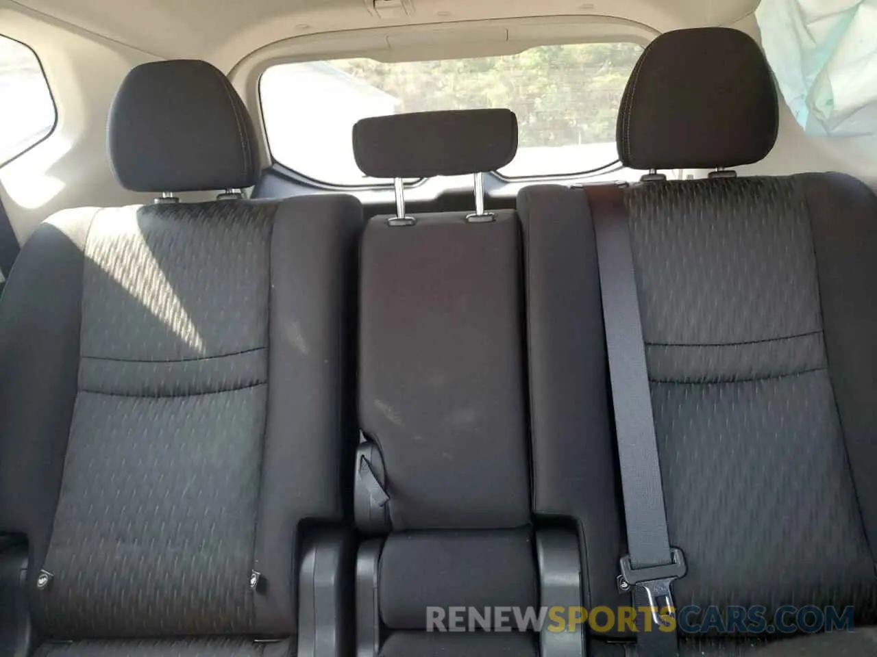 10 Photograph of a damaged car JN8AT2MVXLW106166 NISSAN ROGUE 2020