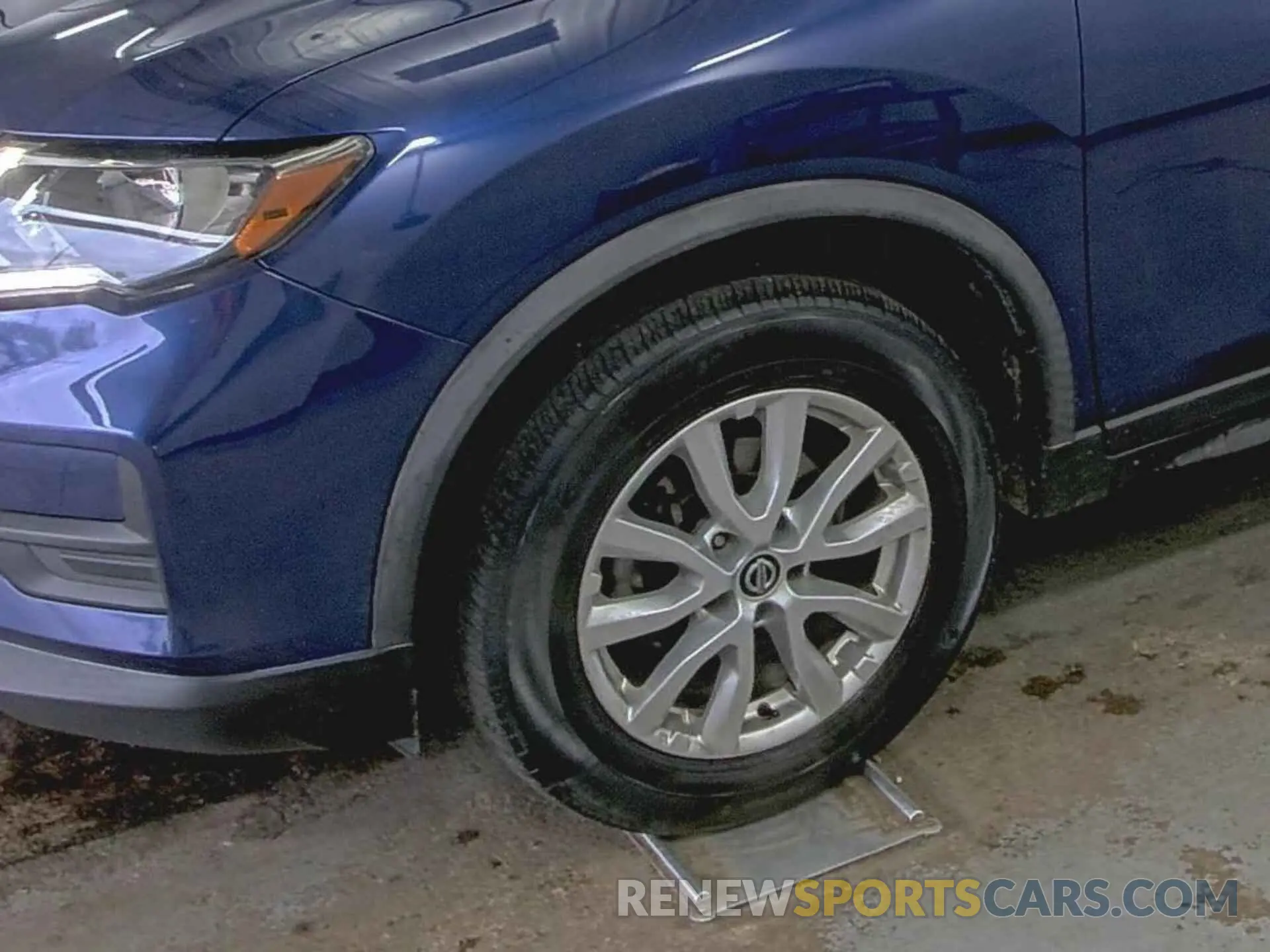 24 Photograph of a damaged car JN8AT2MVXLW112274 NISSAN ROGUE 2020