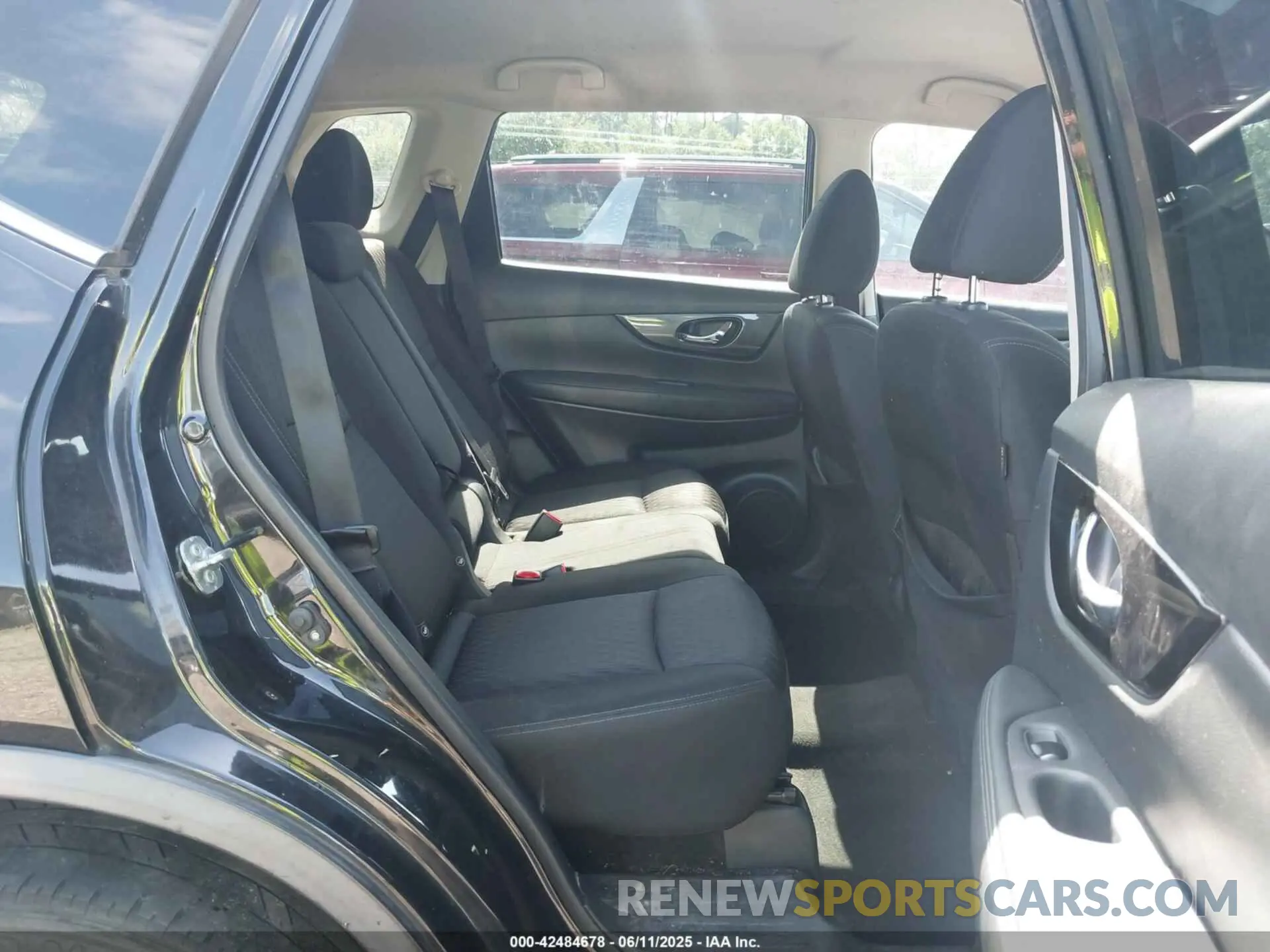 8 Photograph of a damaged car KNMAT2MT0LP507763 NISSAN ROGUE 2020